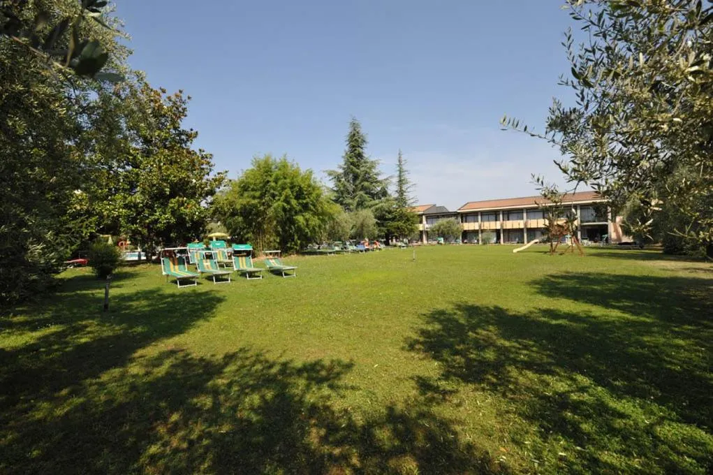 Day in Park Hotel Oasi