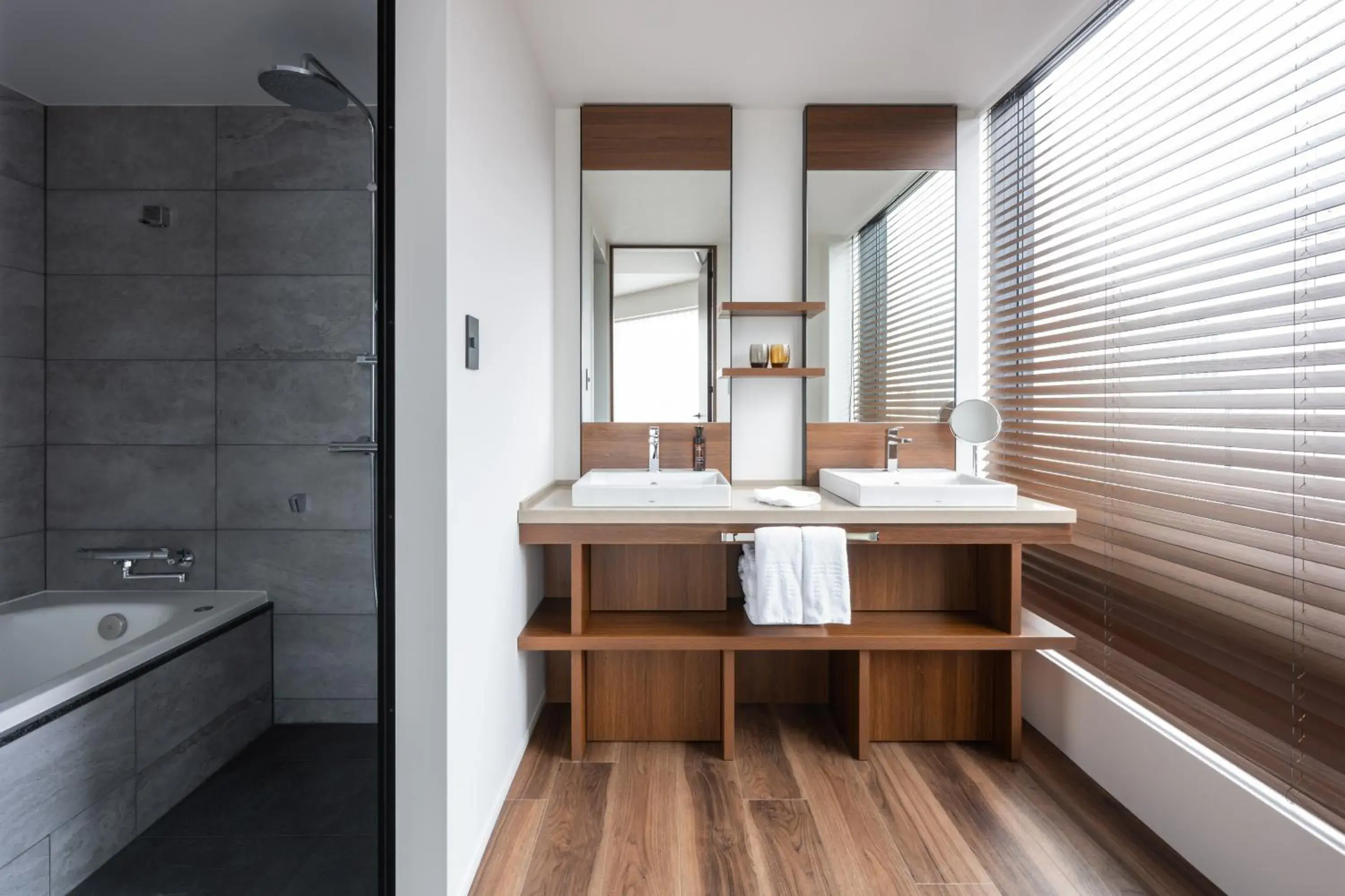 Deluxe Corner Twin Room with Lounge Access - Non-Smoking in The Gate Hotel Sapporo by Hulic Deluxe Corner Twin Room with Lounge Access - Non-Smoking in The Gate Hotel Sapporo by Hulic