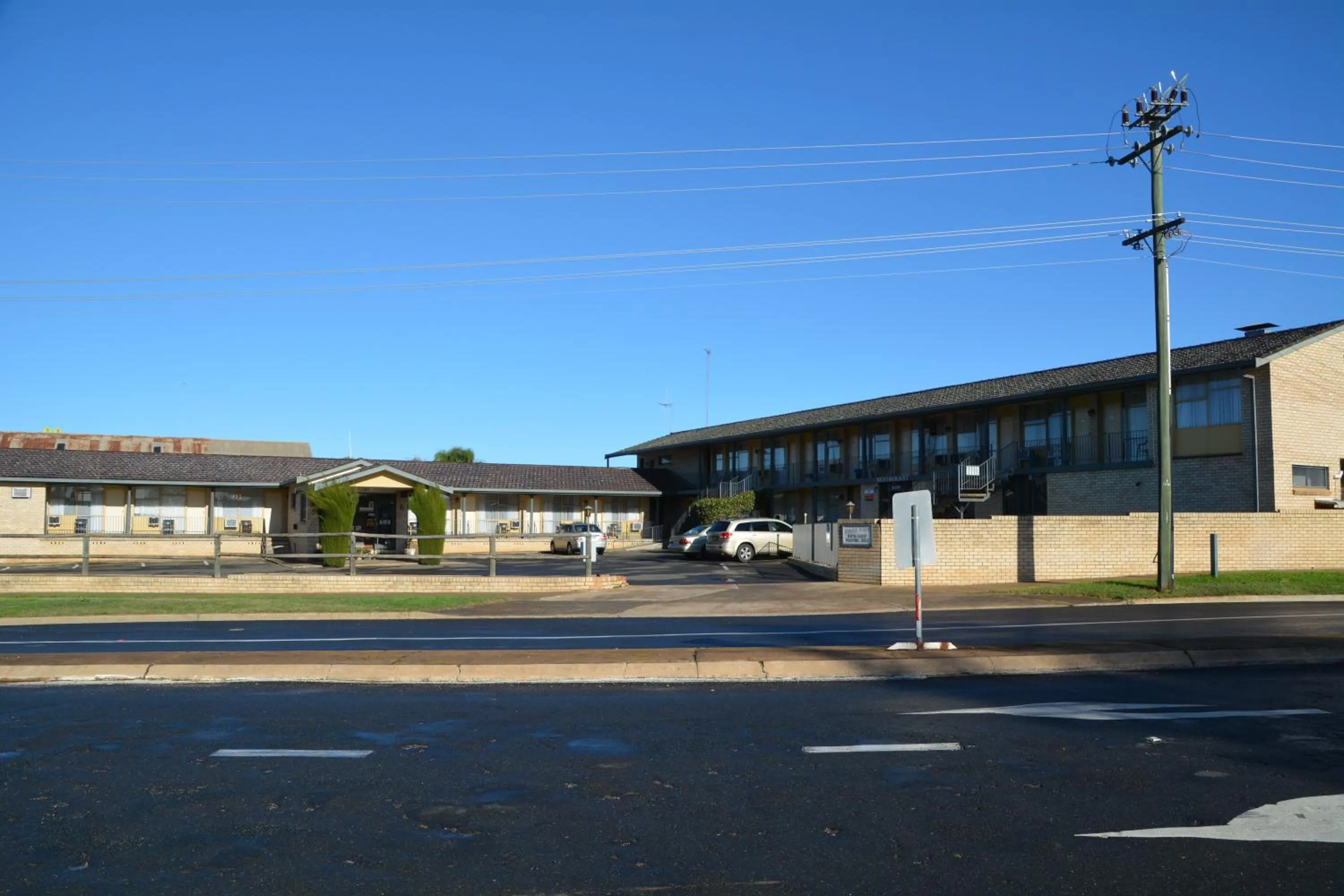 Facade/entrance in Adrian Motel