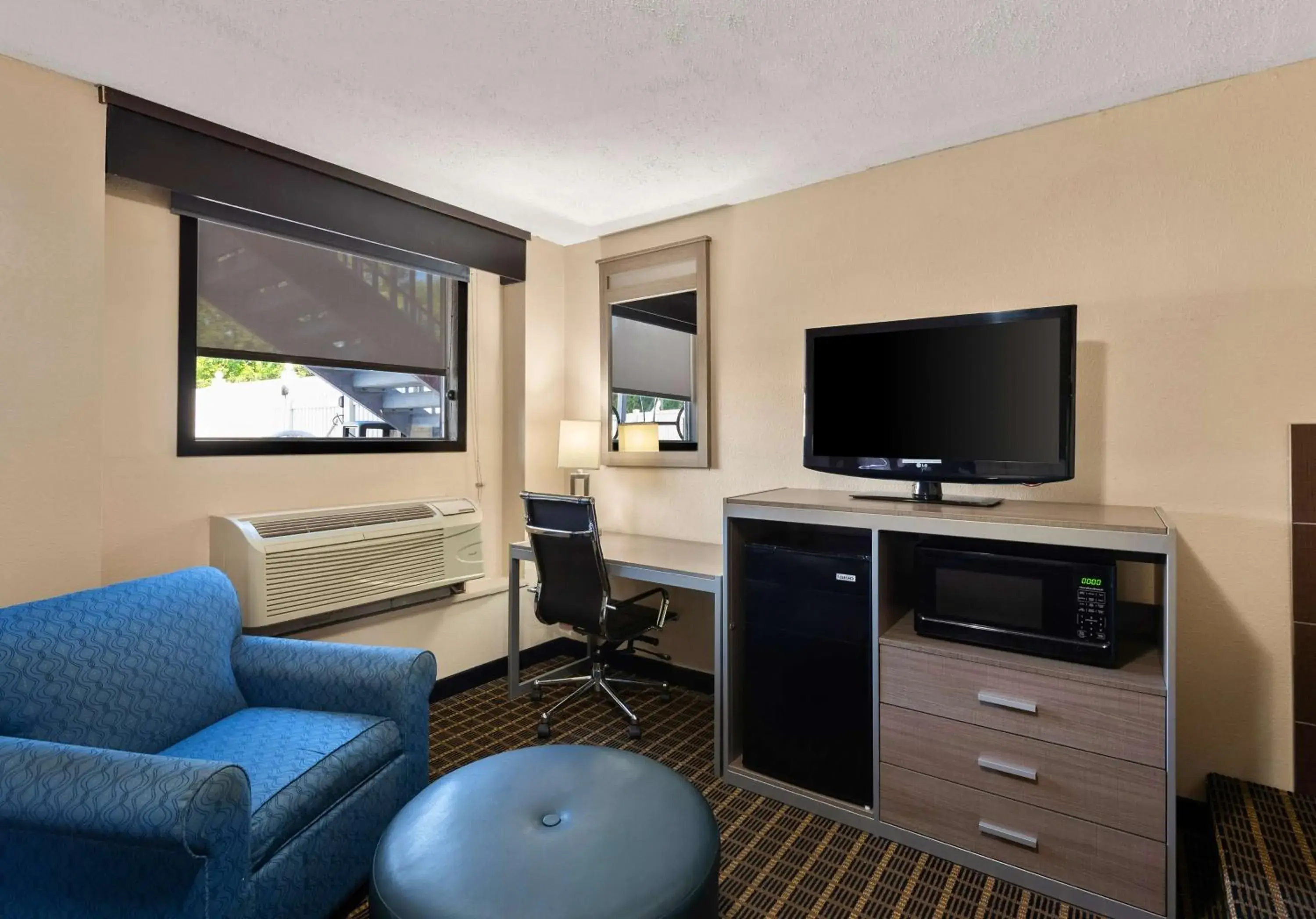 Queen Suite with Two Queen Beds - Non-Smoking in Best Western Adena Inn Queen Suite with Two Queen Beds - Non-Smoking in Best Western Adena Inn