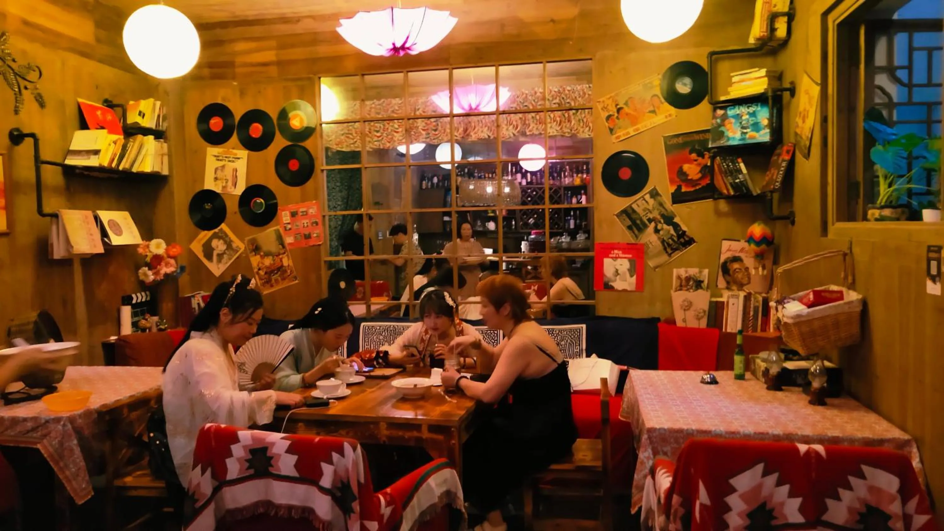 Restaurant/places to eat in September Huizhou Inn