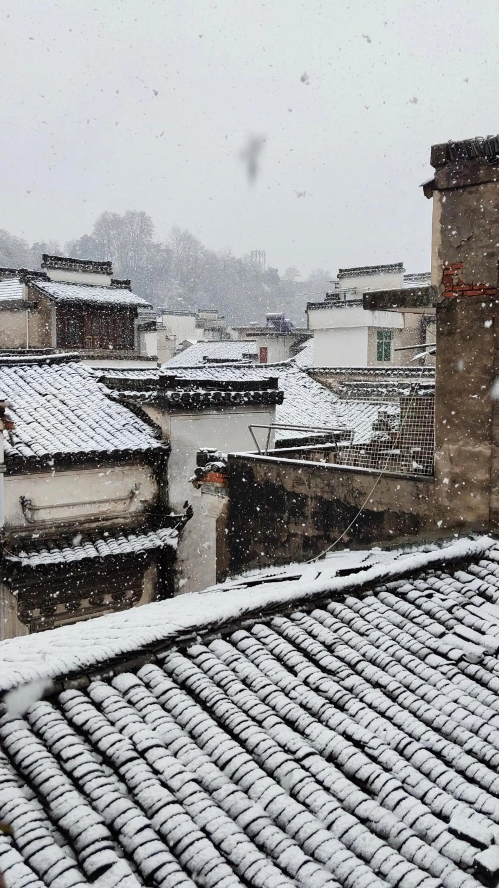 September Huizhou Inn