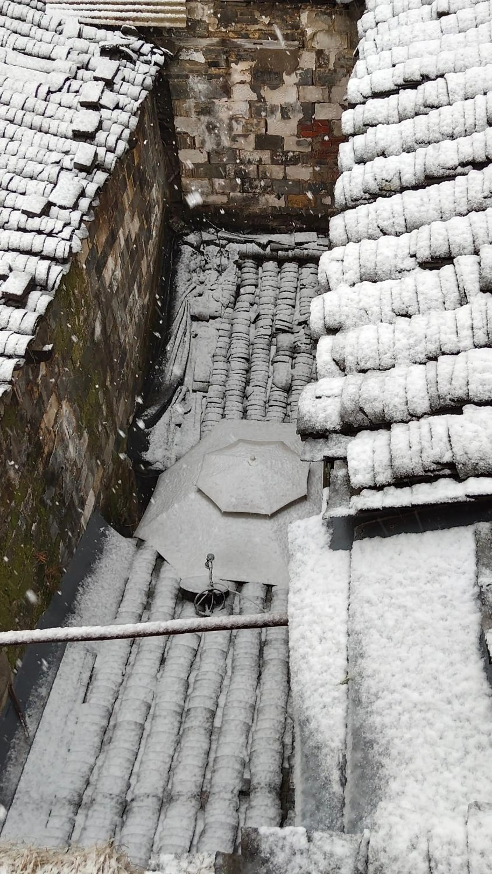 September Huizhou Inn