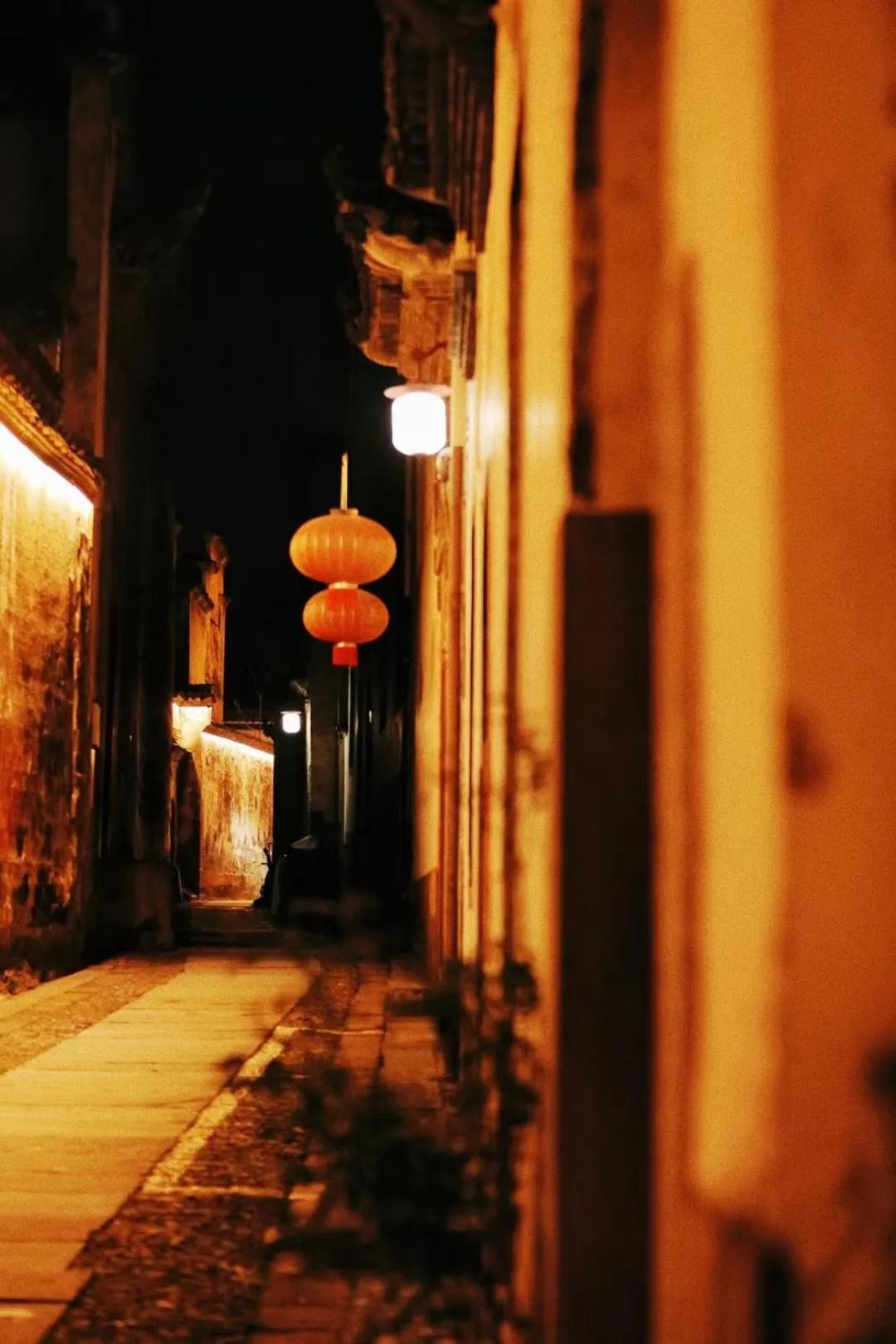 September Huizhou Inn