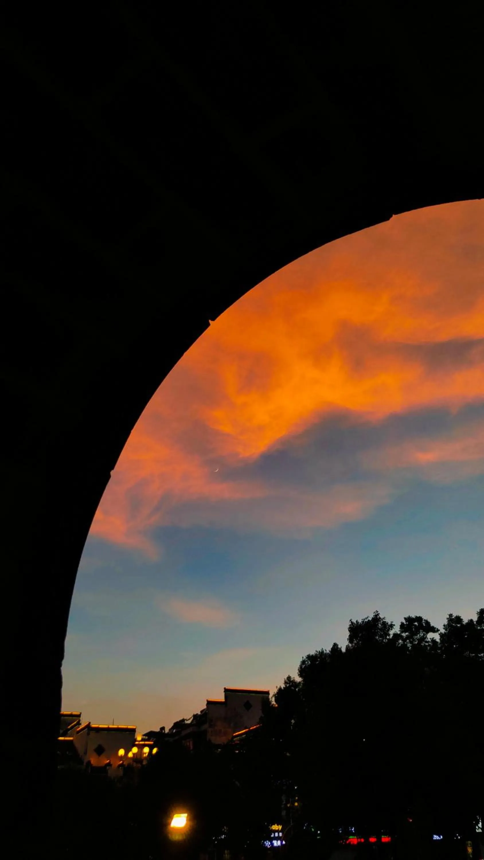 September Huizhou Inn