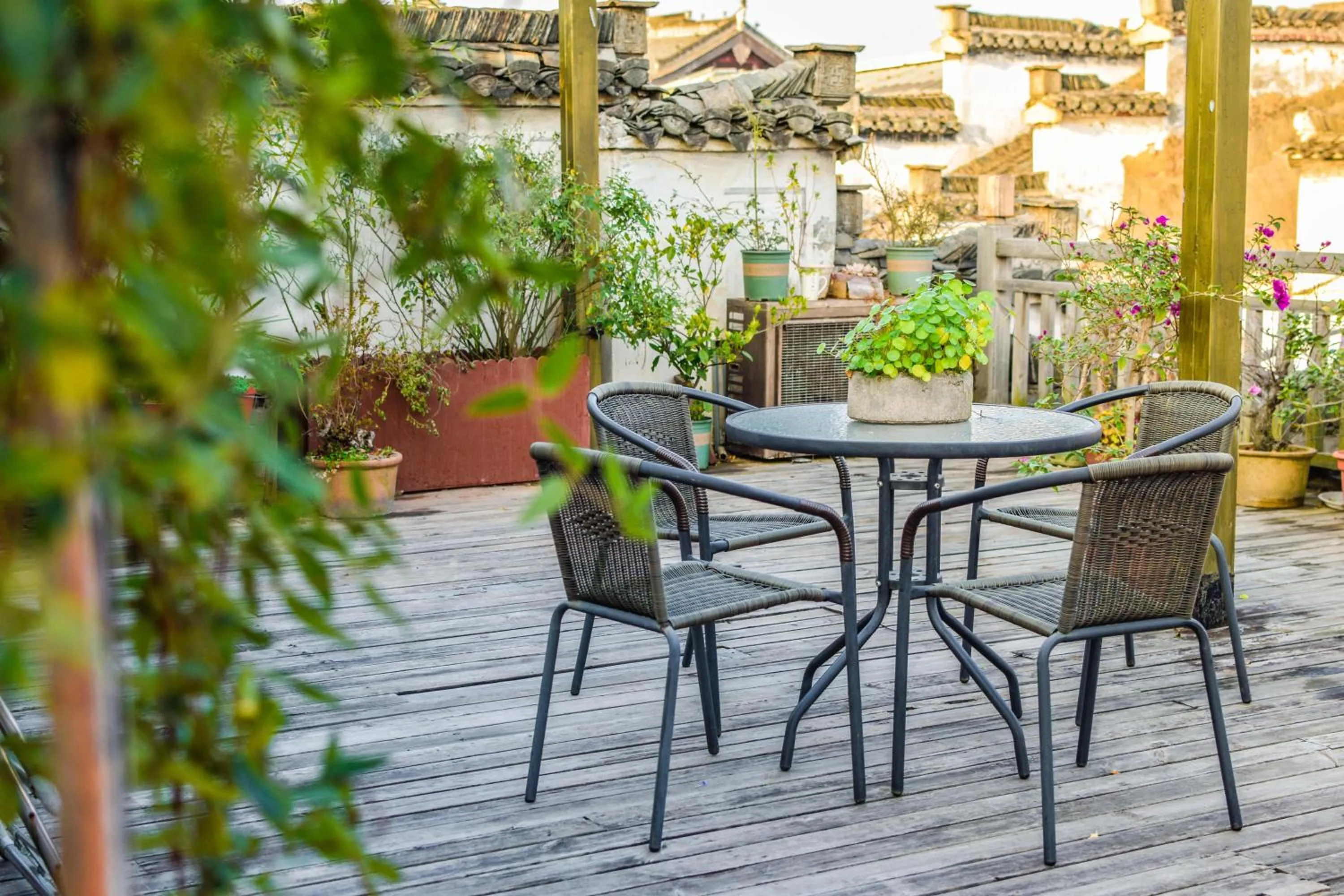 September Huizhou Inn