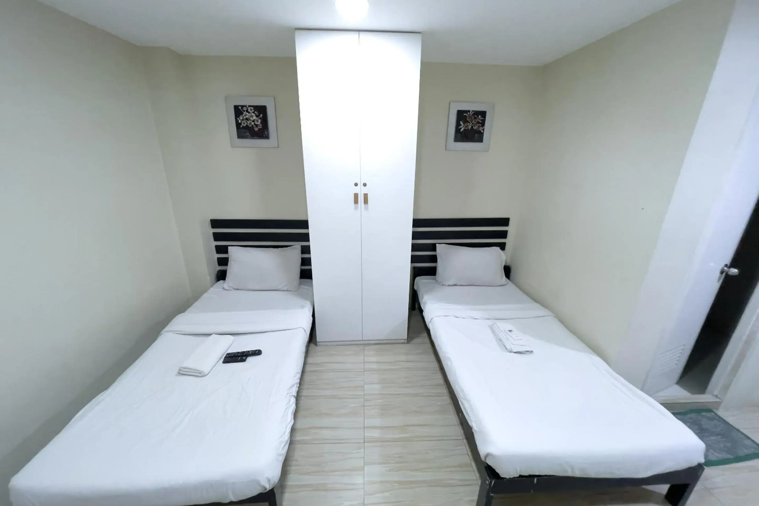 Twin Room in Jardin Oriental Suites Ubelt Manila Twin Room in Jardin Oriental Suites Ubelt Manila