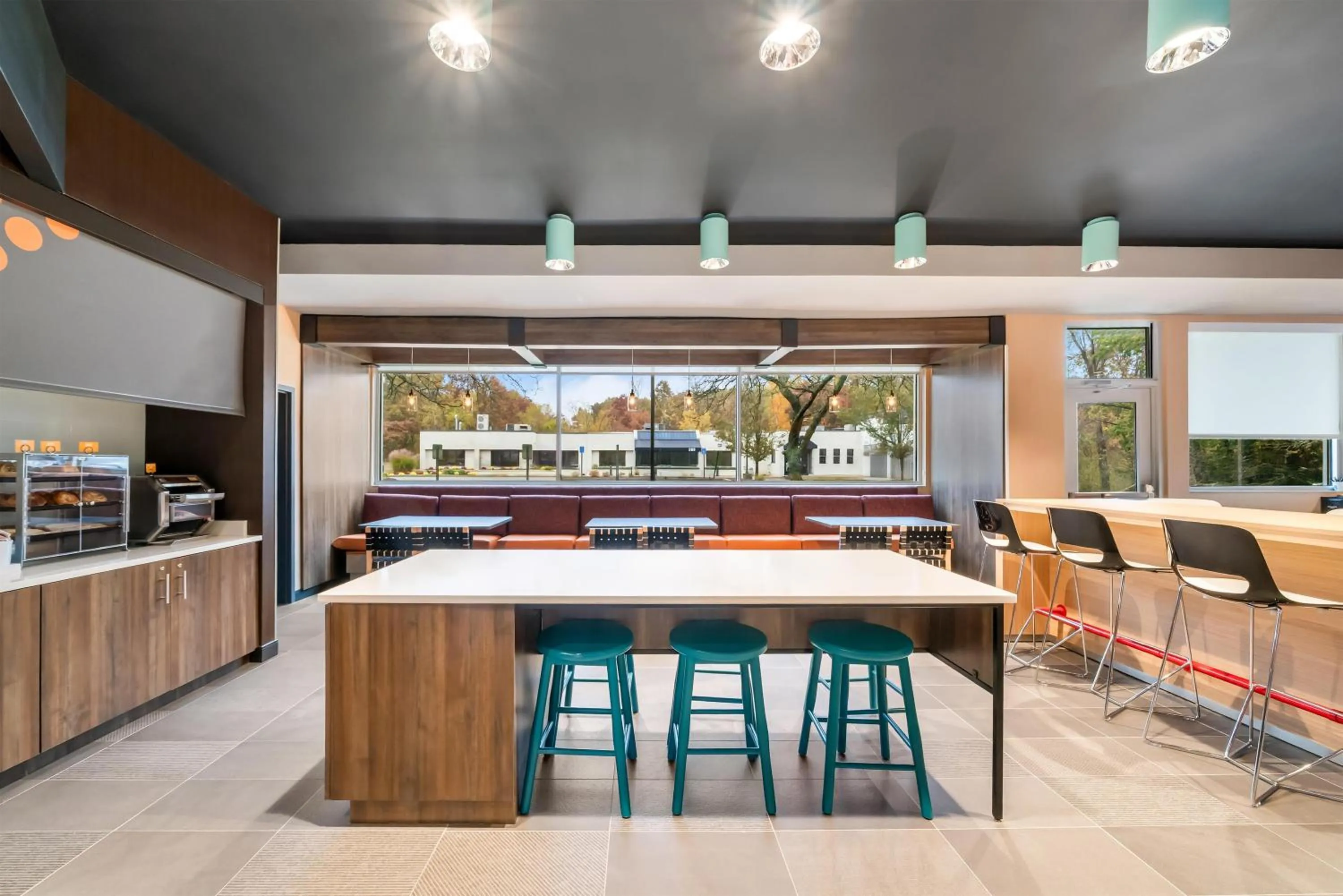 Breakfast in Tru By Hilton Brockton