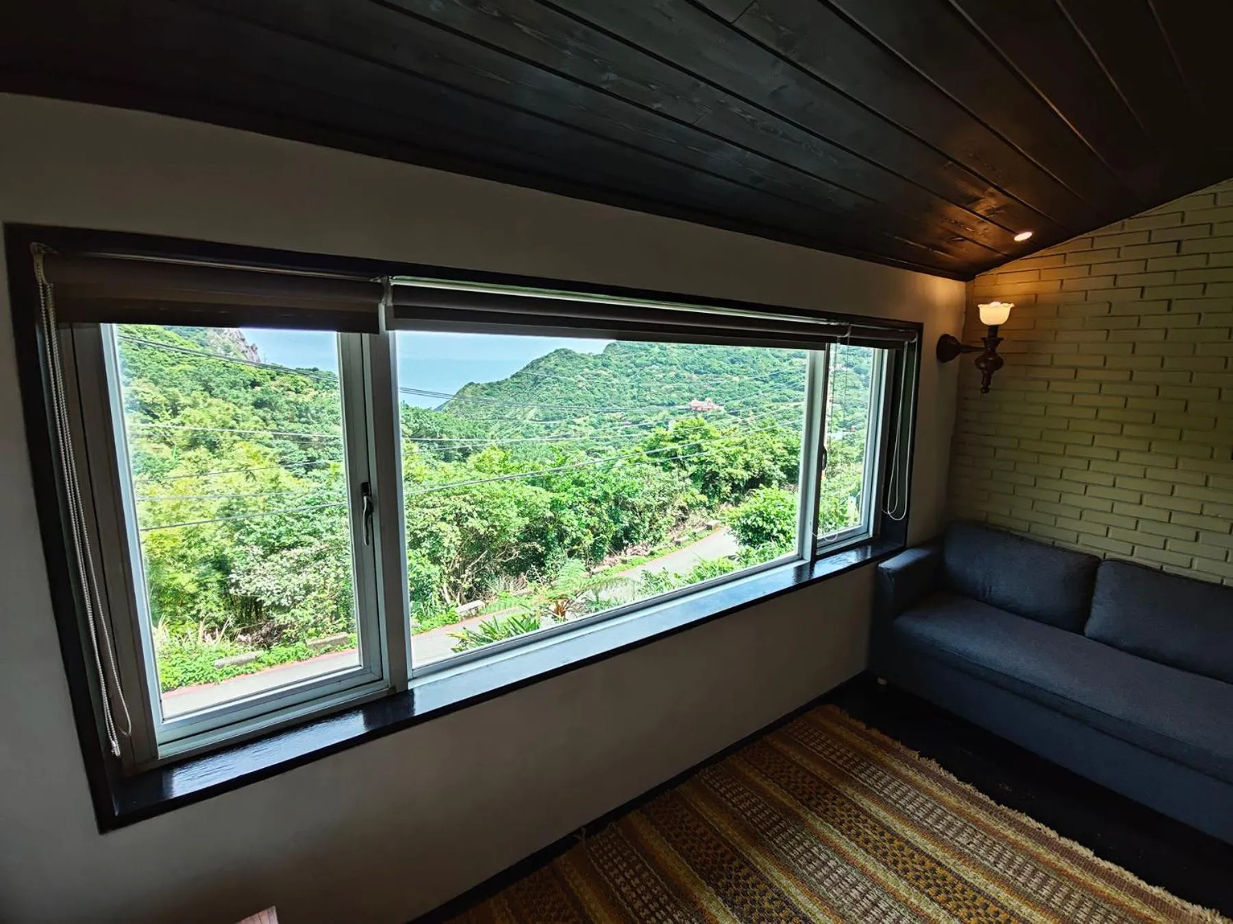 金石新月光 Gold Stone Crescent Moon Light