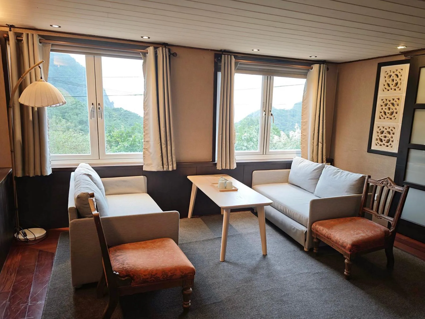 金石新月光 Gold Stone Crescent Moon Light