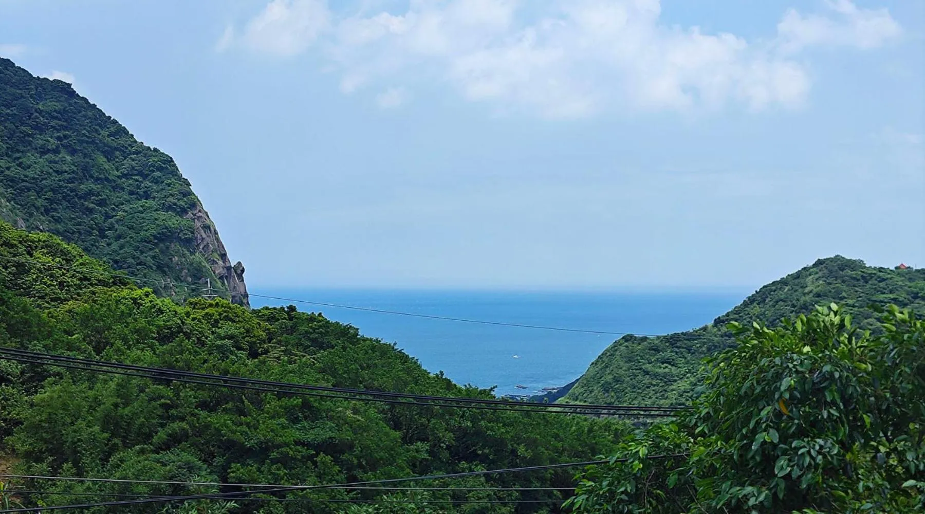 Natural landscape in 金石新月光 Gold Stone Crescent Moon Light