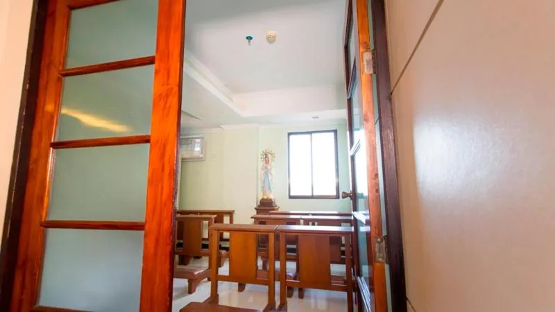 One Lourdes Dormitel