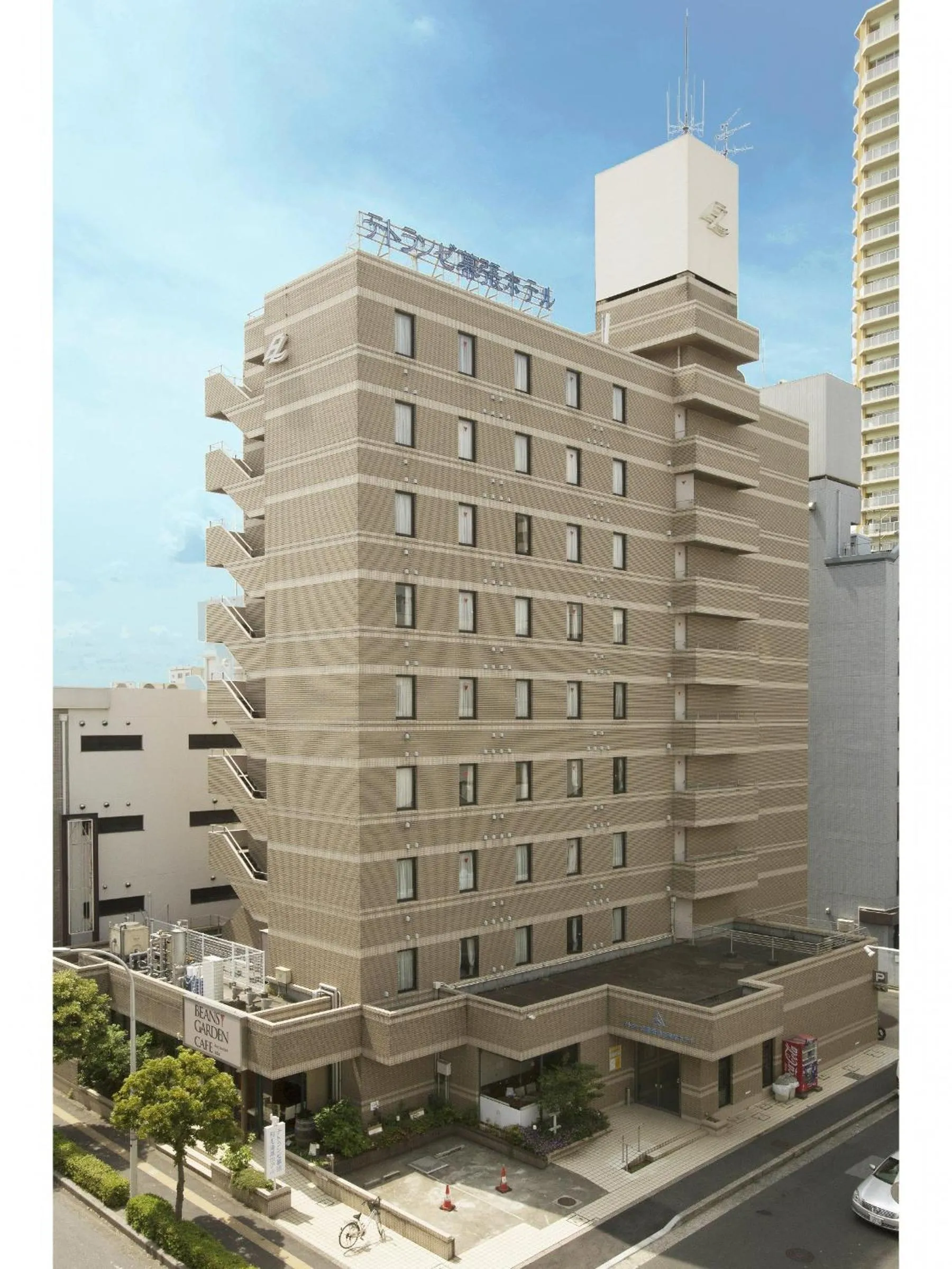 Facade/entrance in Tetoranze Makuhari Inagekaigan Hotel