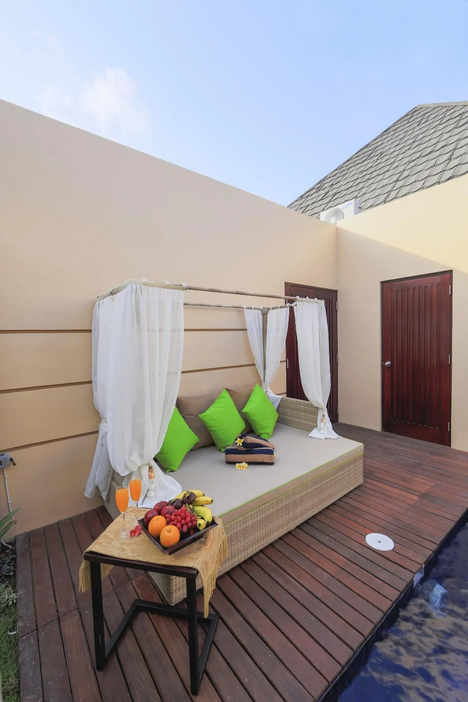 Decorative detail, Bed in Flamingo Dewata Pool Villa Uluwatu