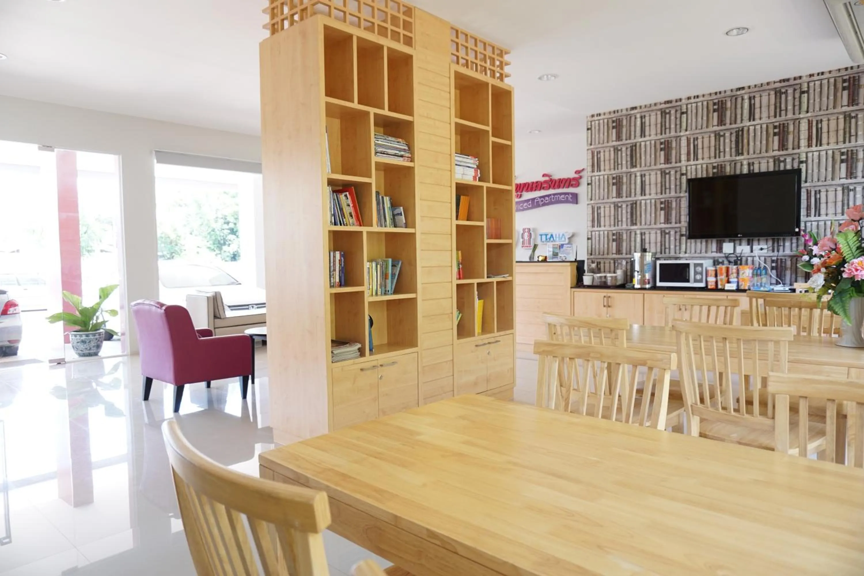 Library in Chompu Nakarin Apartment