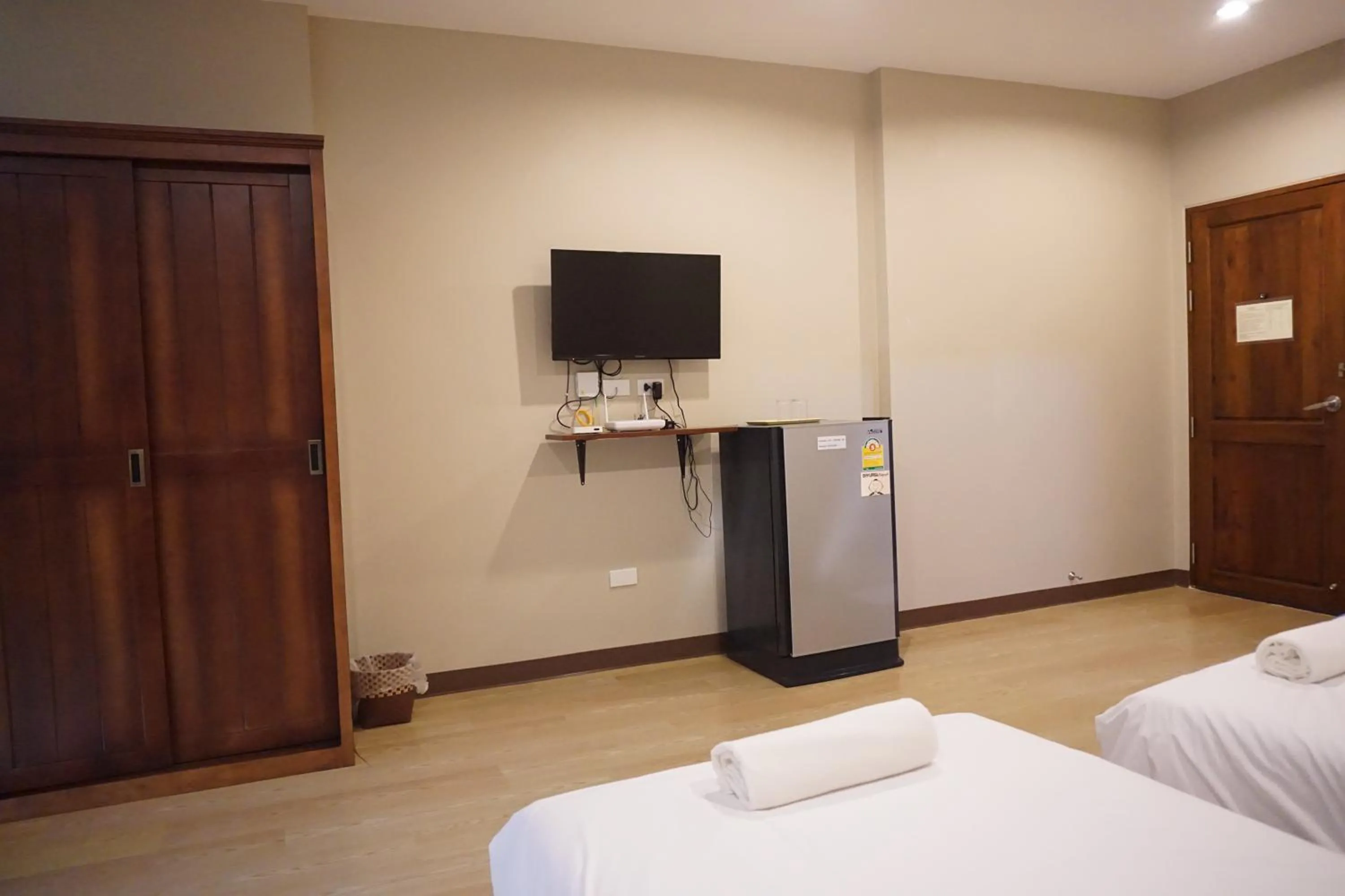 Bedroom, Bed in Chompu Nakarin Apartment