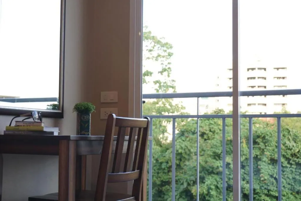 Day in Chompu Nakarin Apartment