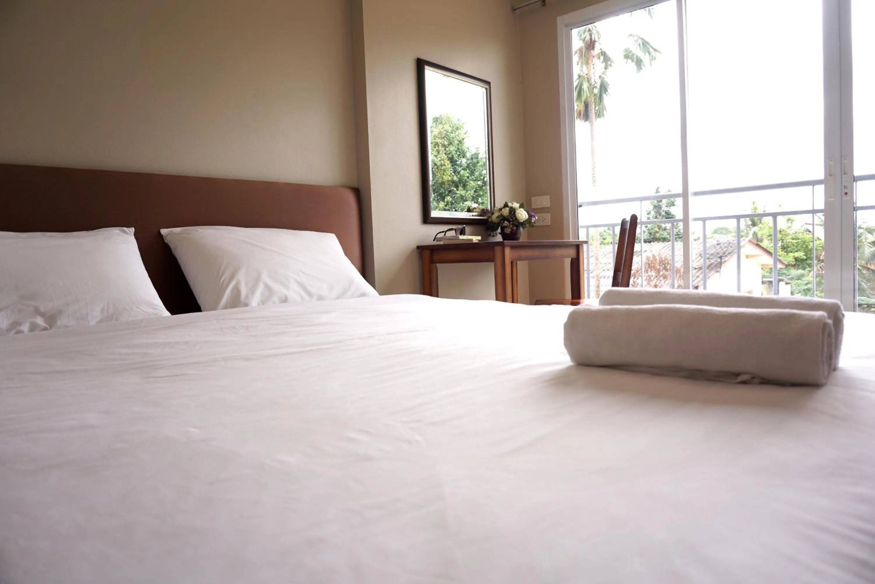 Bed in Chompu Nakarin Apartment