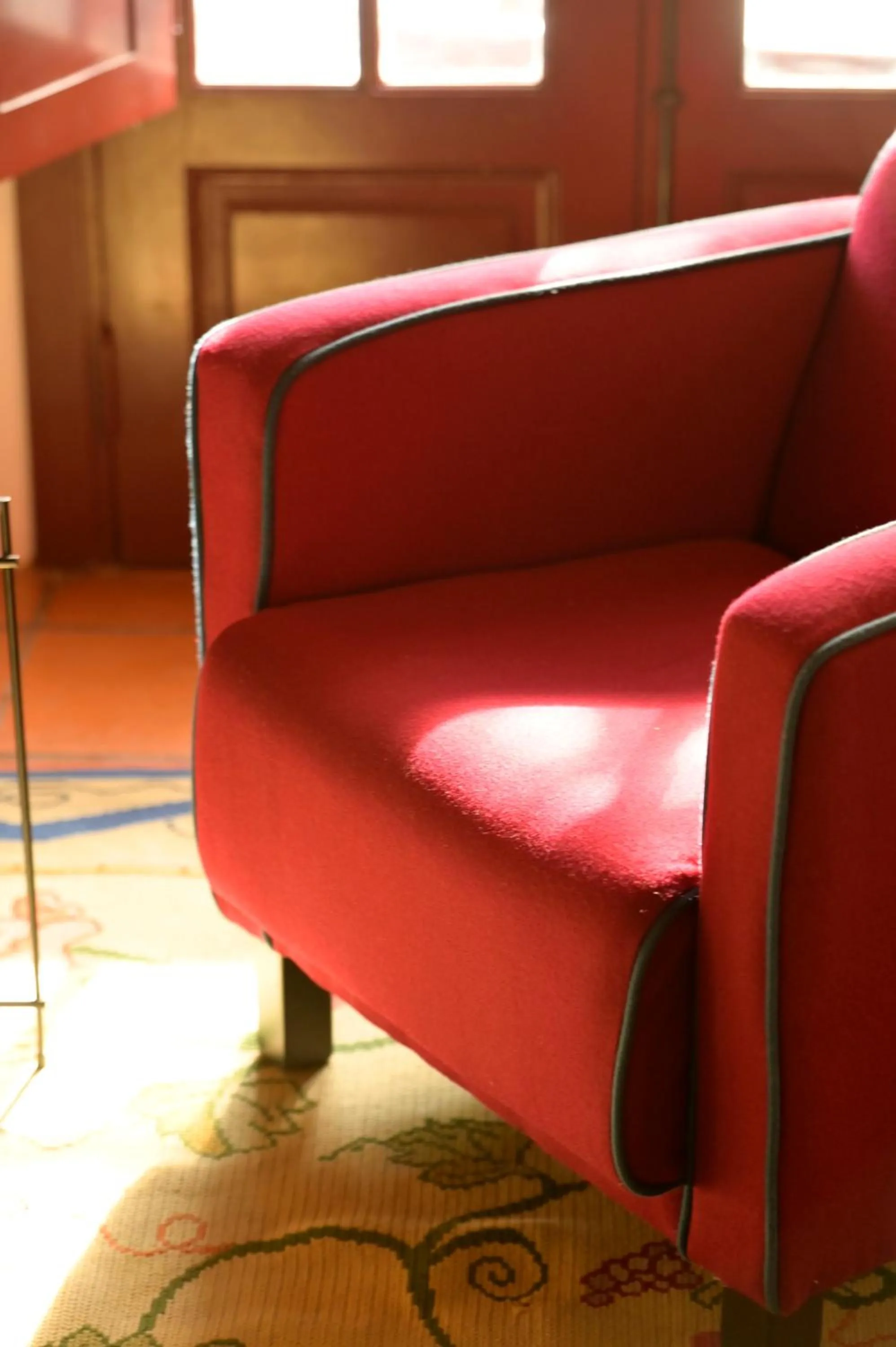 Living room in Horta da Moura by WOT Signature