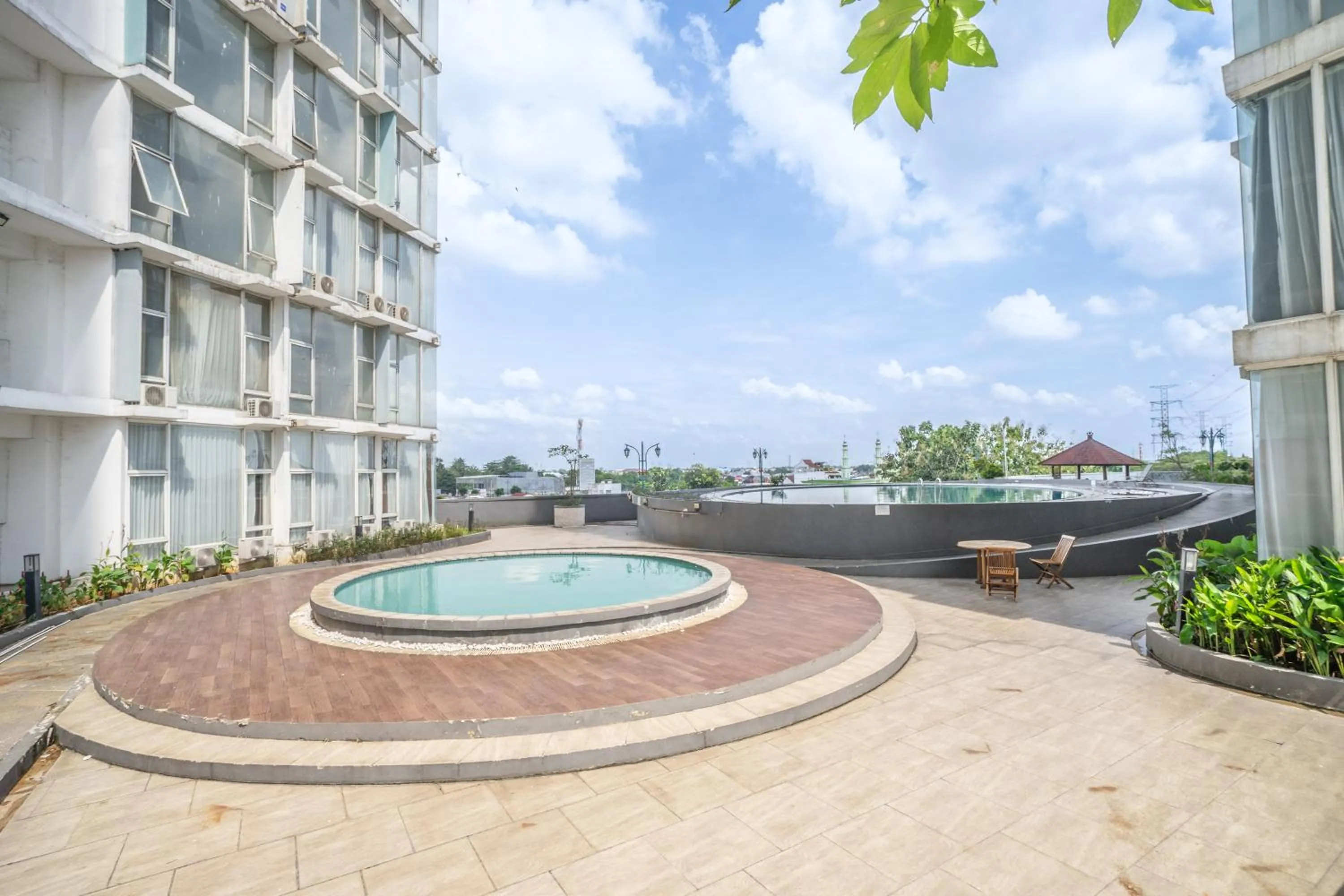 Day in ROKET ROOM Majestic By Reccoma