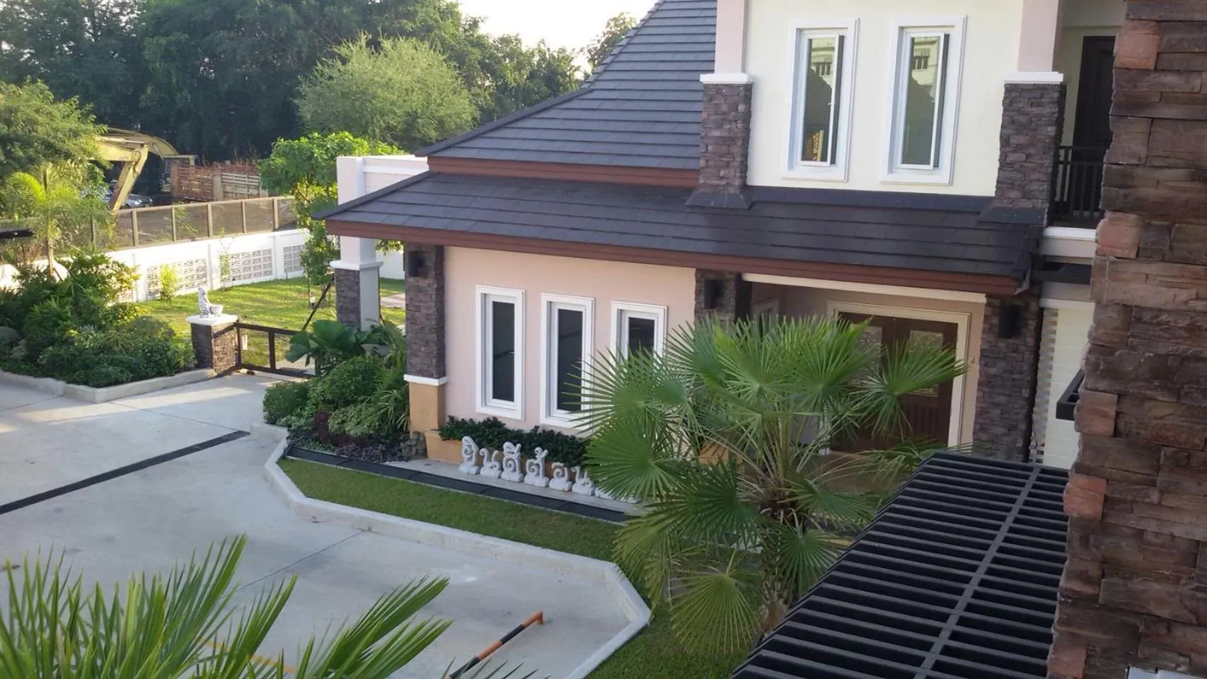 Property building in Fortune Surin Hotel