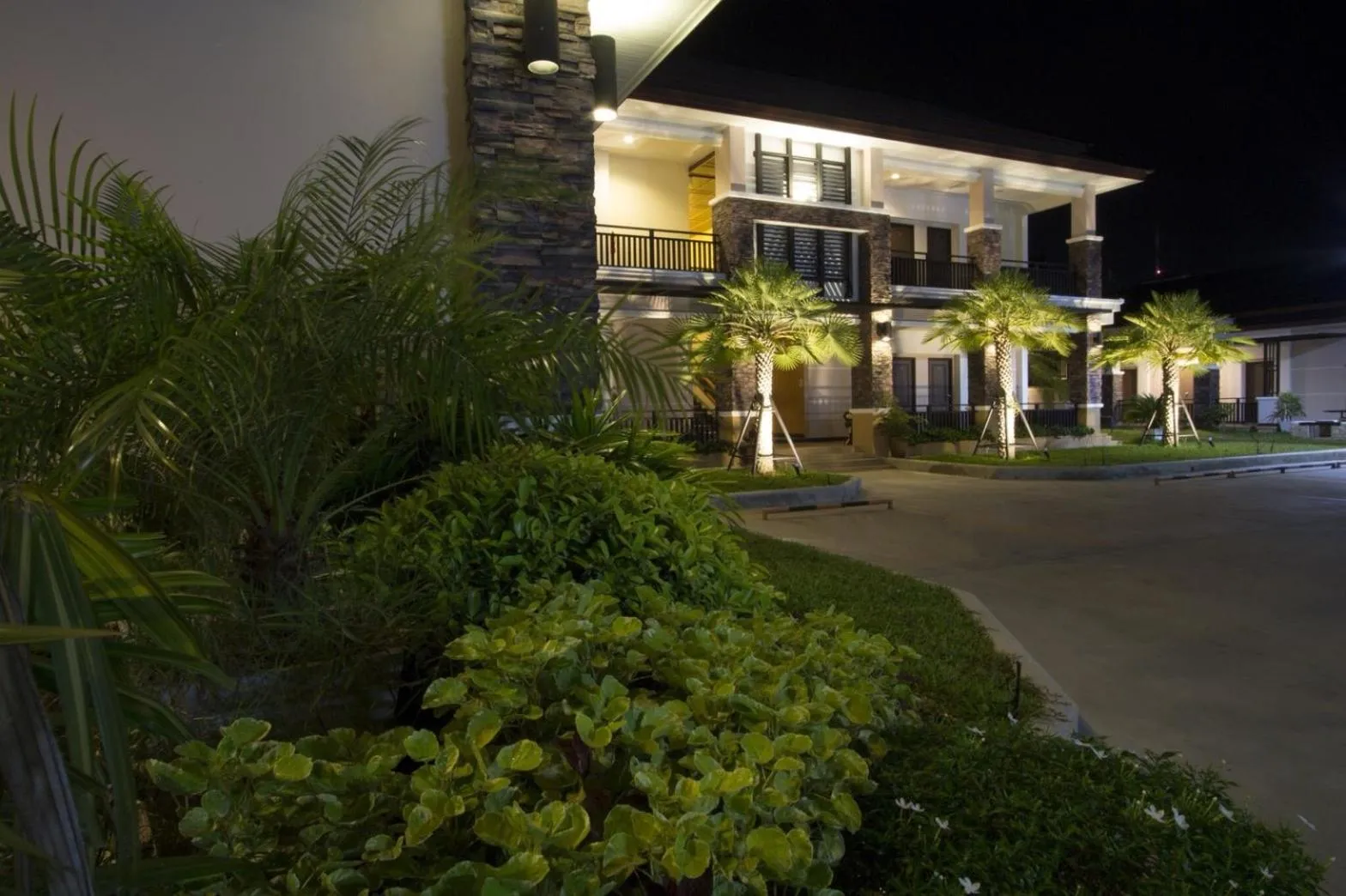 Property building in Fortune Surin Hotel