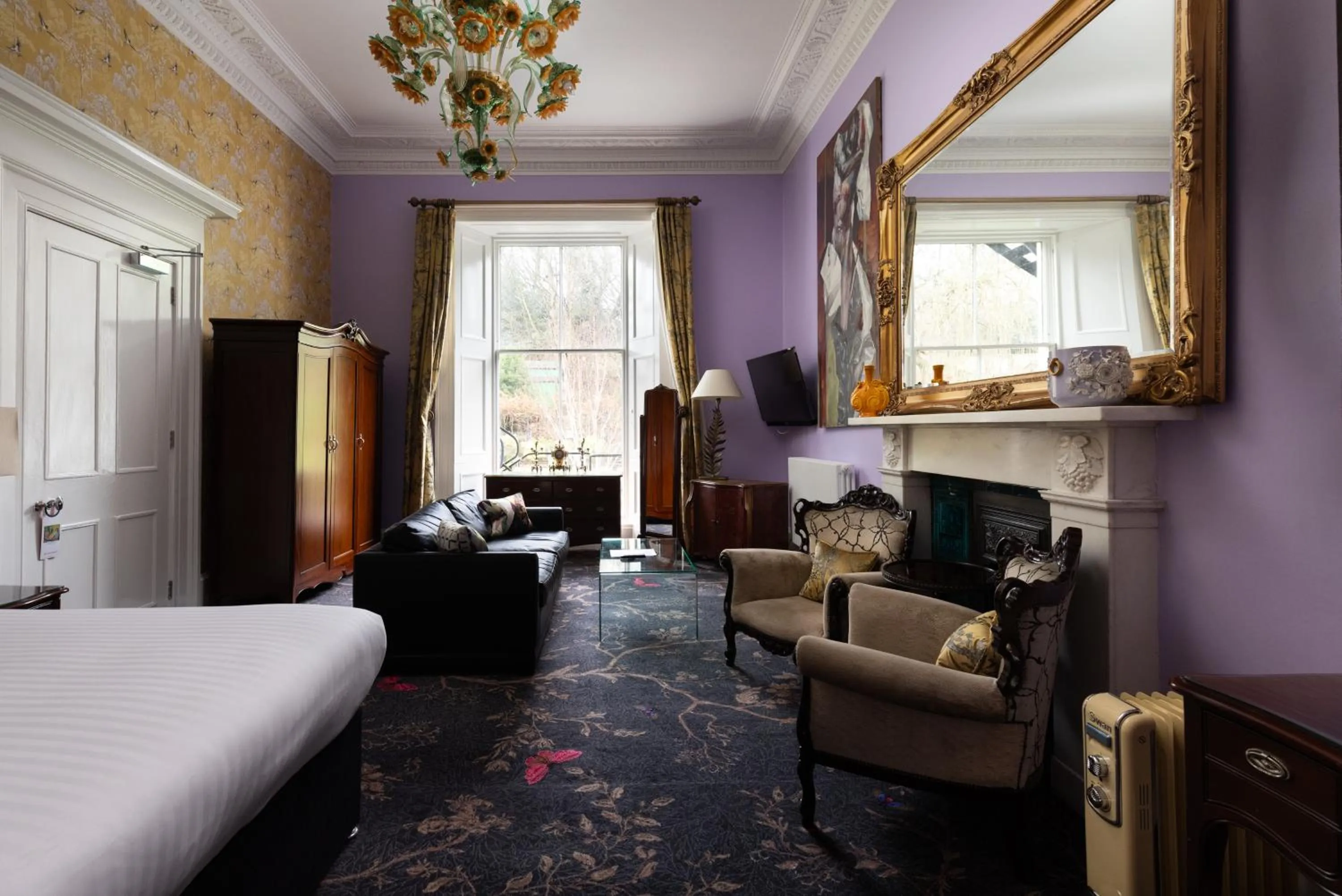 Bedroom, Bed in 24 Royal Terrace