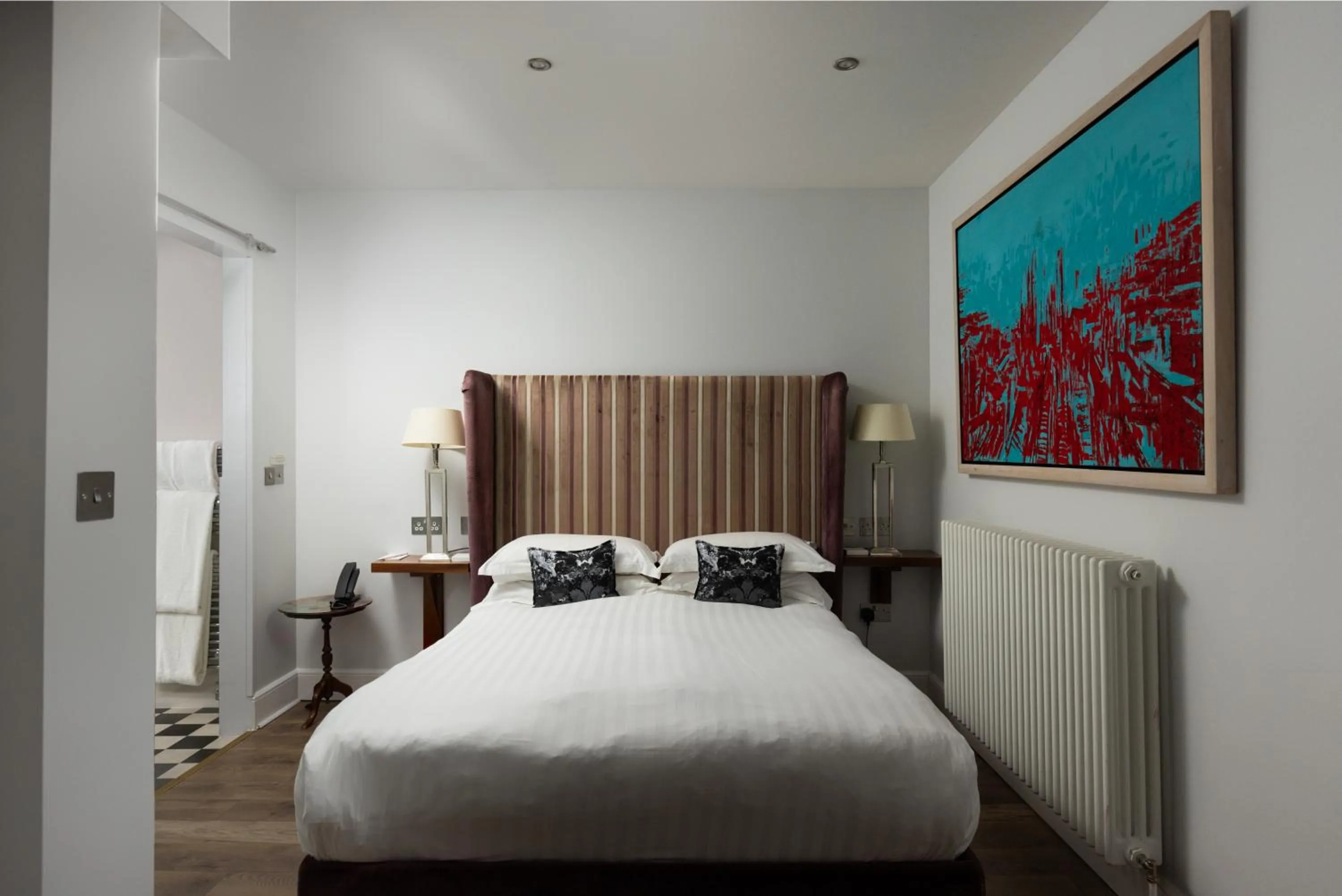 Bedroom, Bed in 24 Royal Terrace