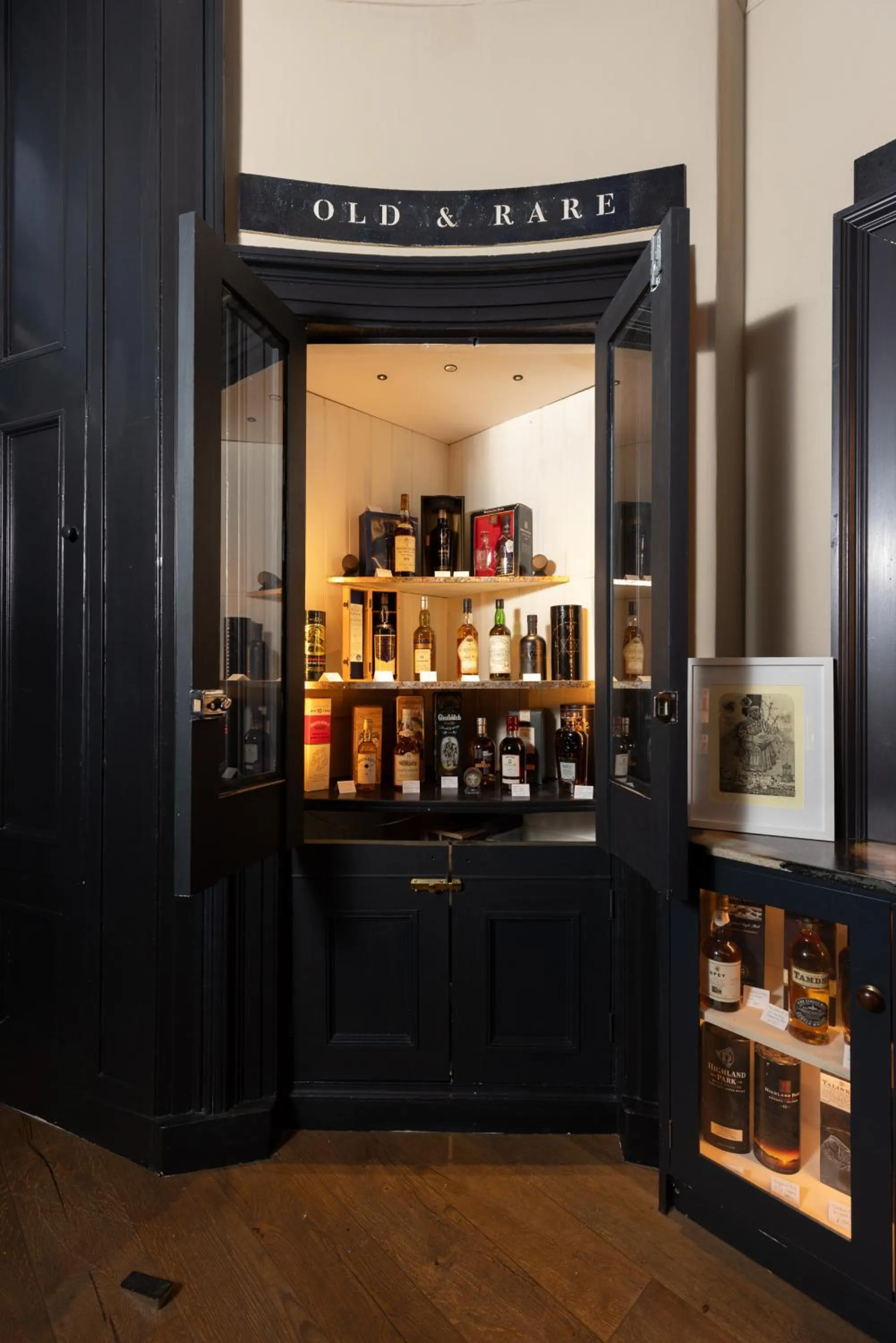 Lounge or bar in 24 Royal Terrace