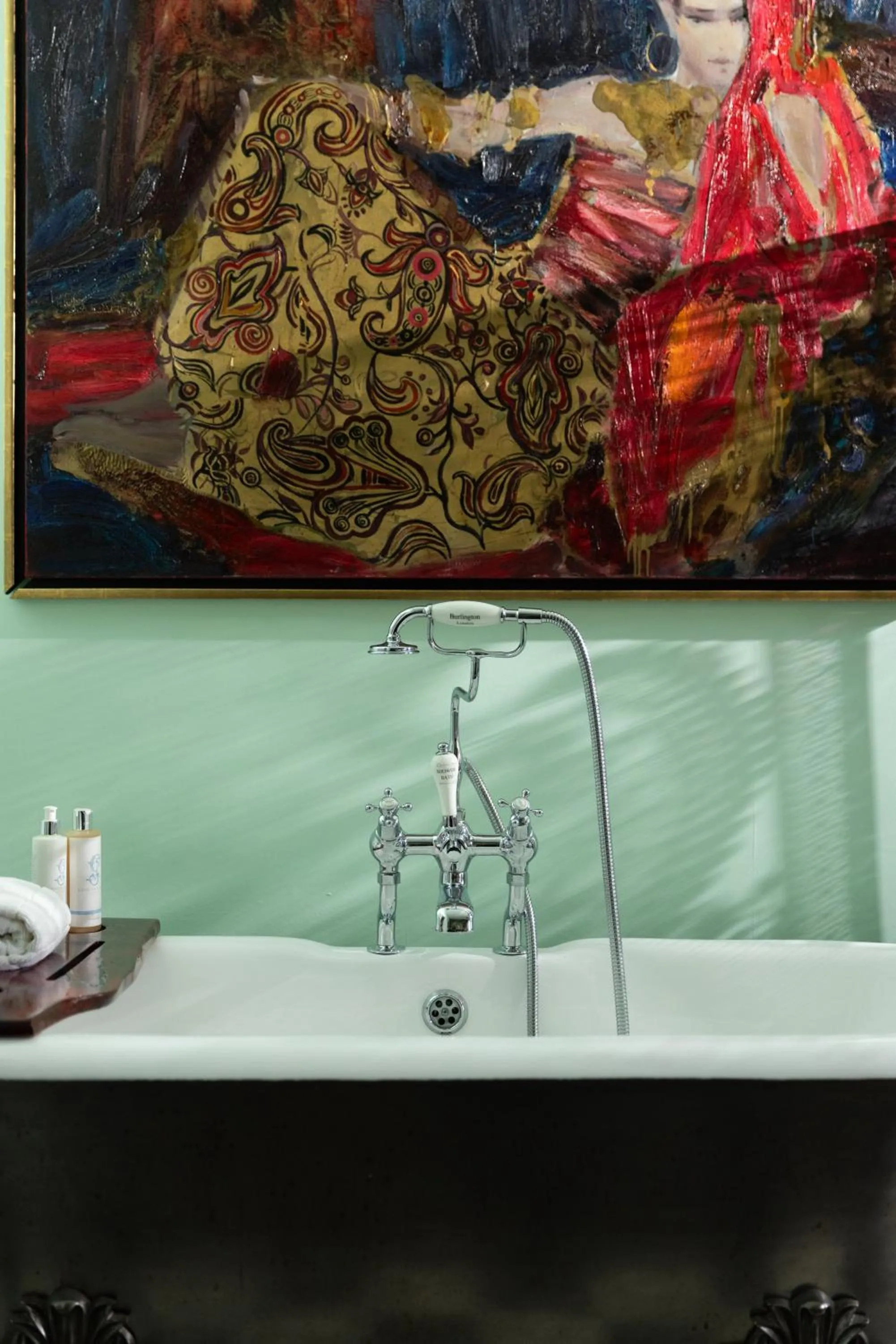 Bath in 24 Royal Terrace