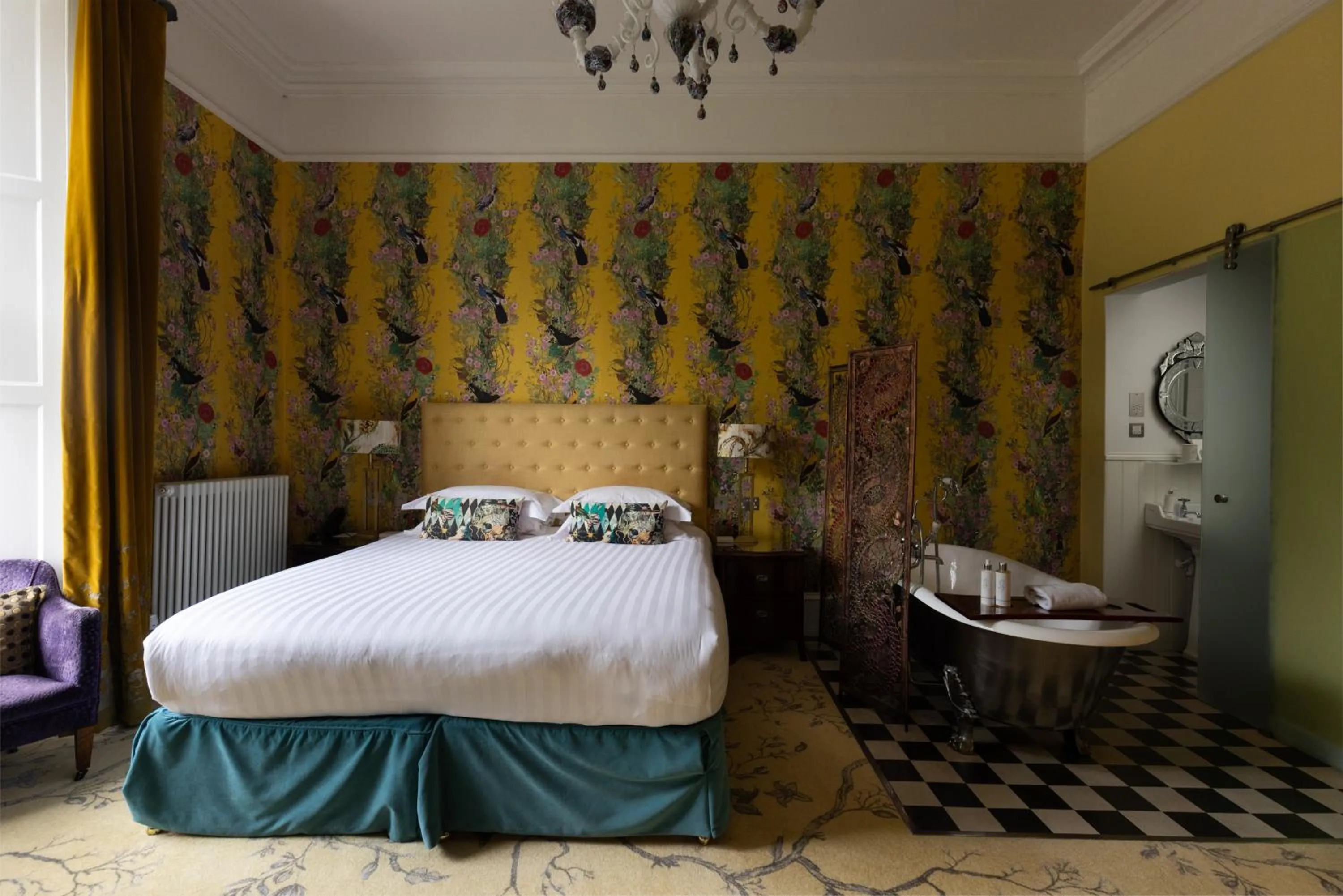 Bedroom, Bed in 24 Royal Terrace