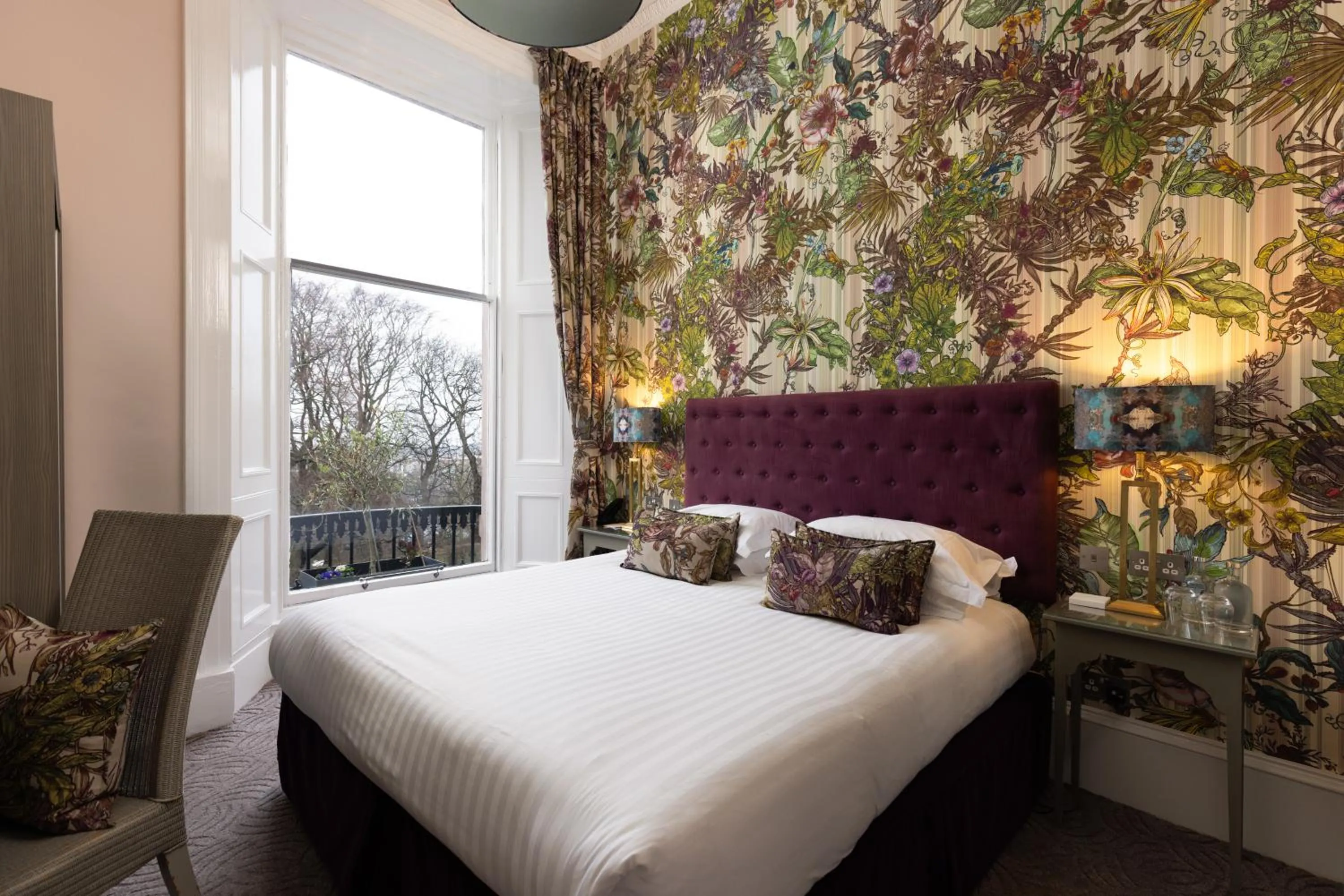 Bedroom, Bed in 24 Royal Terrace