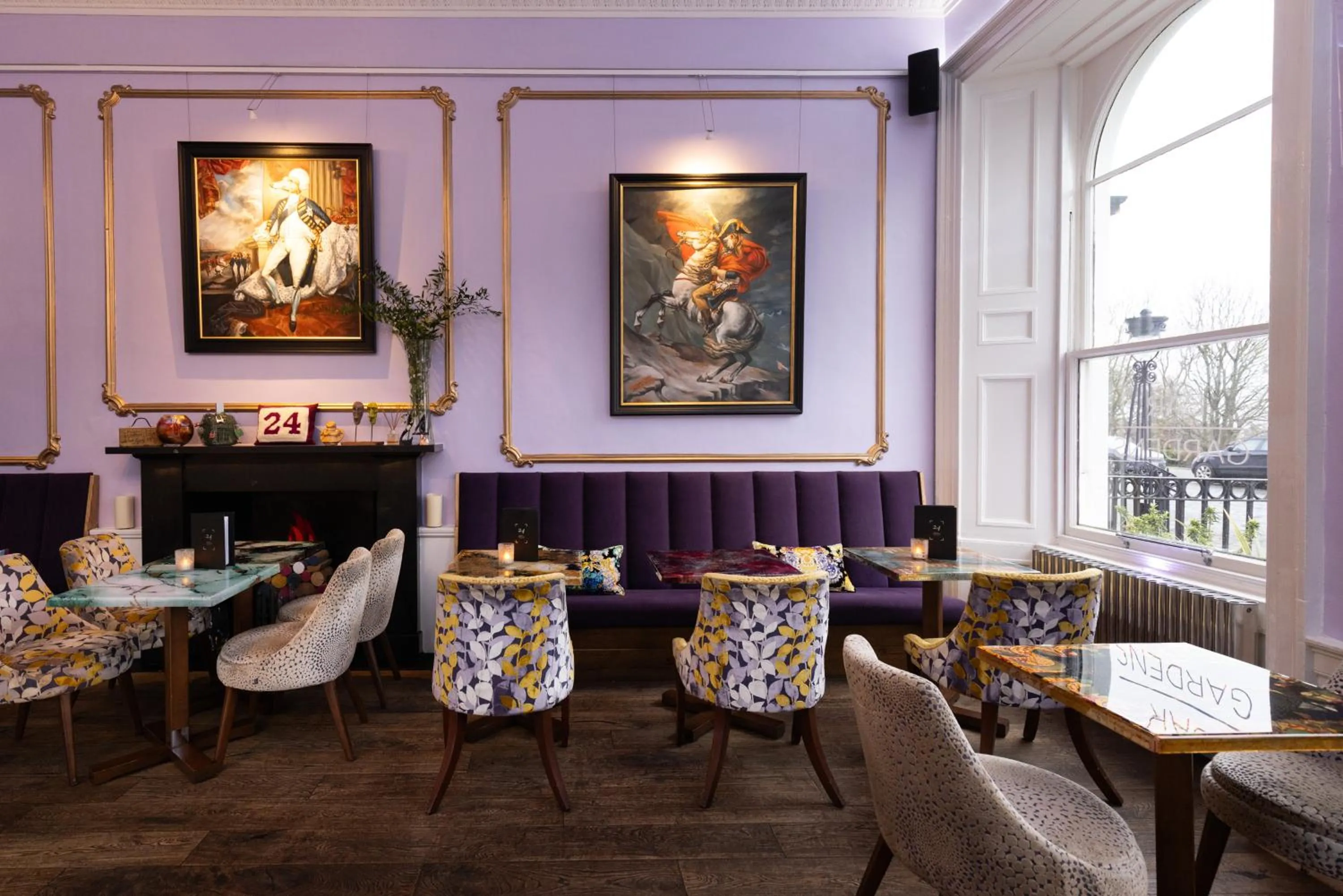 Lounge or bar in 24 Royal Terrace