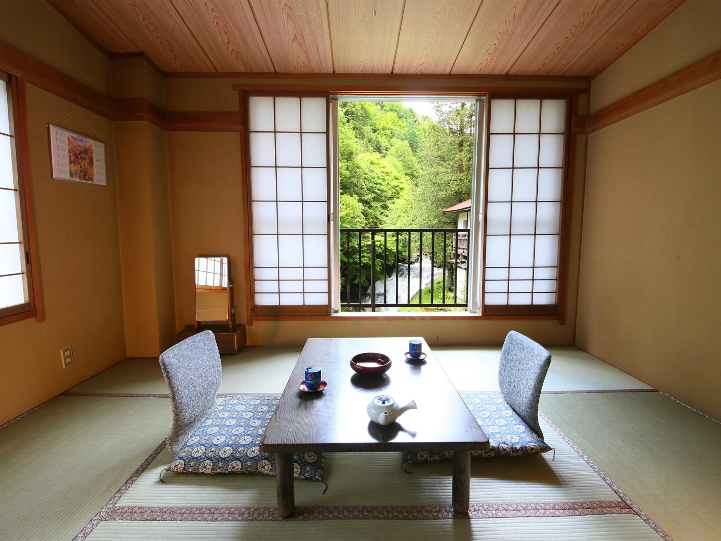 Photo of the whole room in Yama no Yado Meiji Onsen