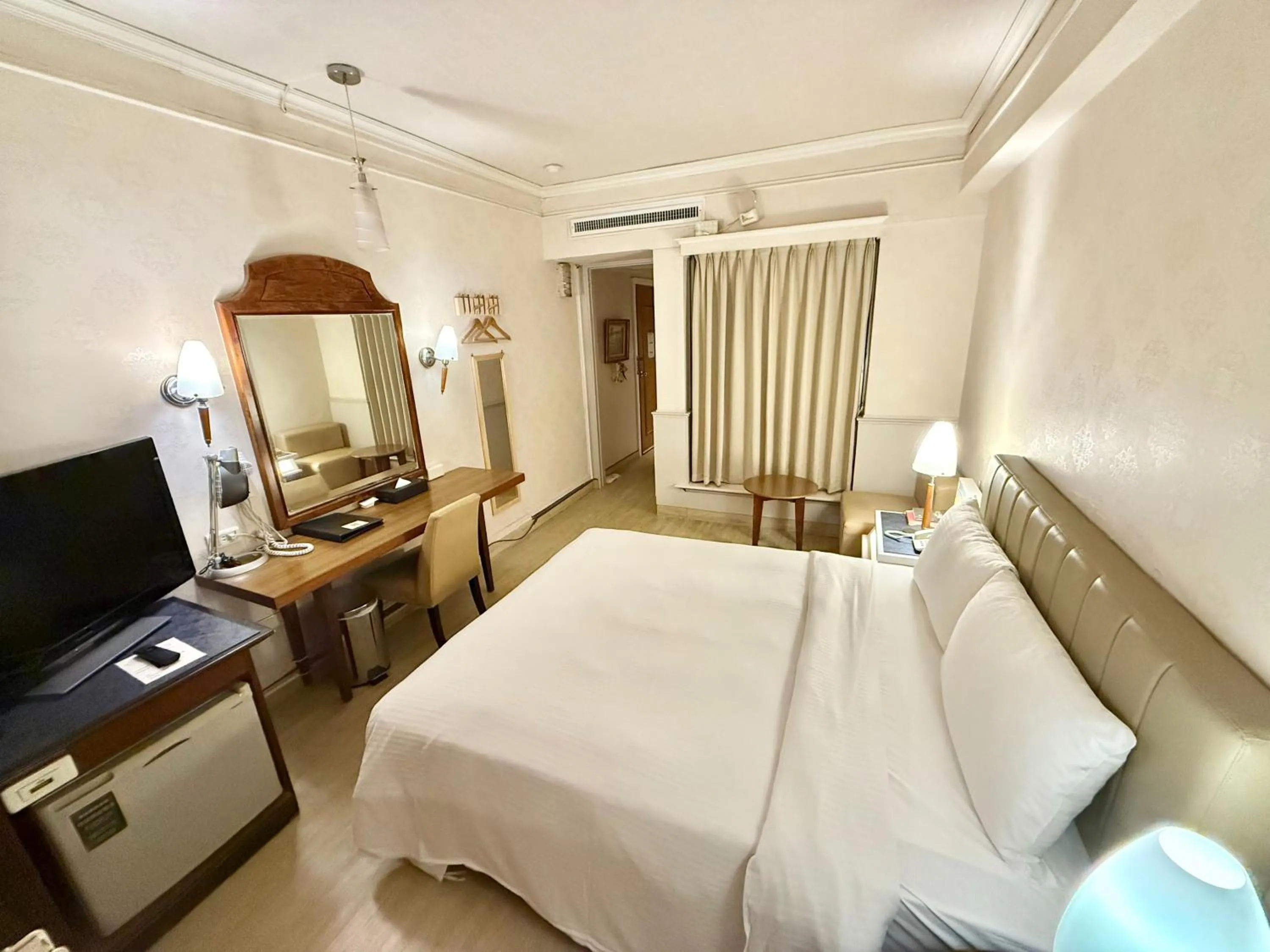 Photo of the whole room, Bed in 種子商旅