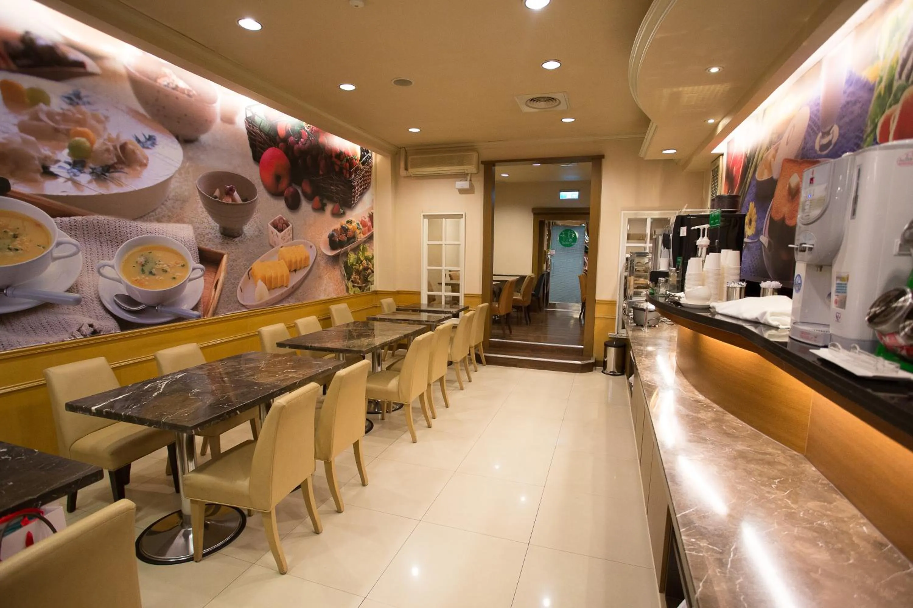 Coffee/tea facilities in 種子商旅