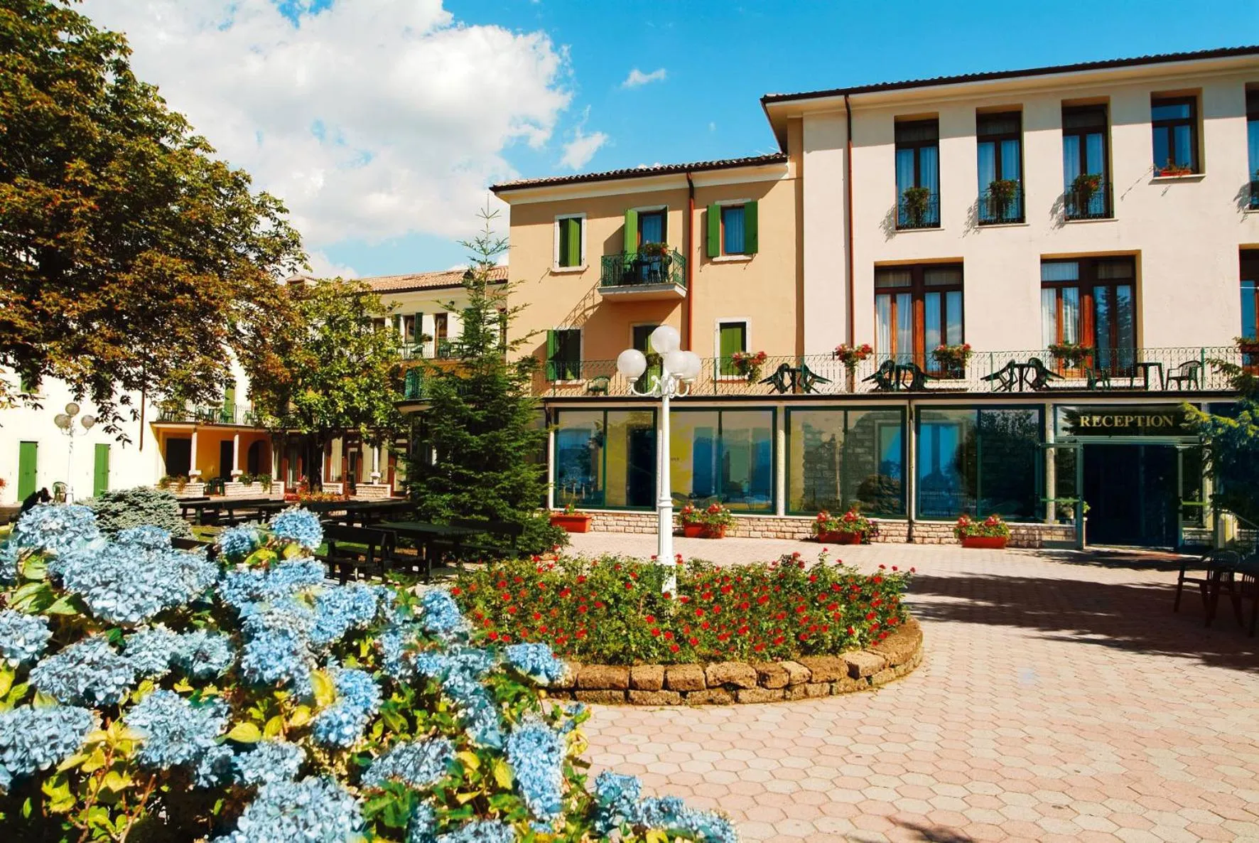 Property building in Park Hotel Jolanda