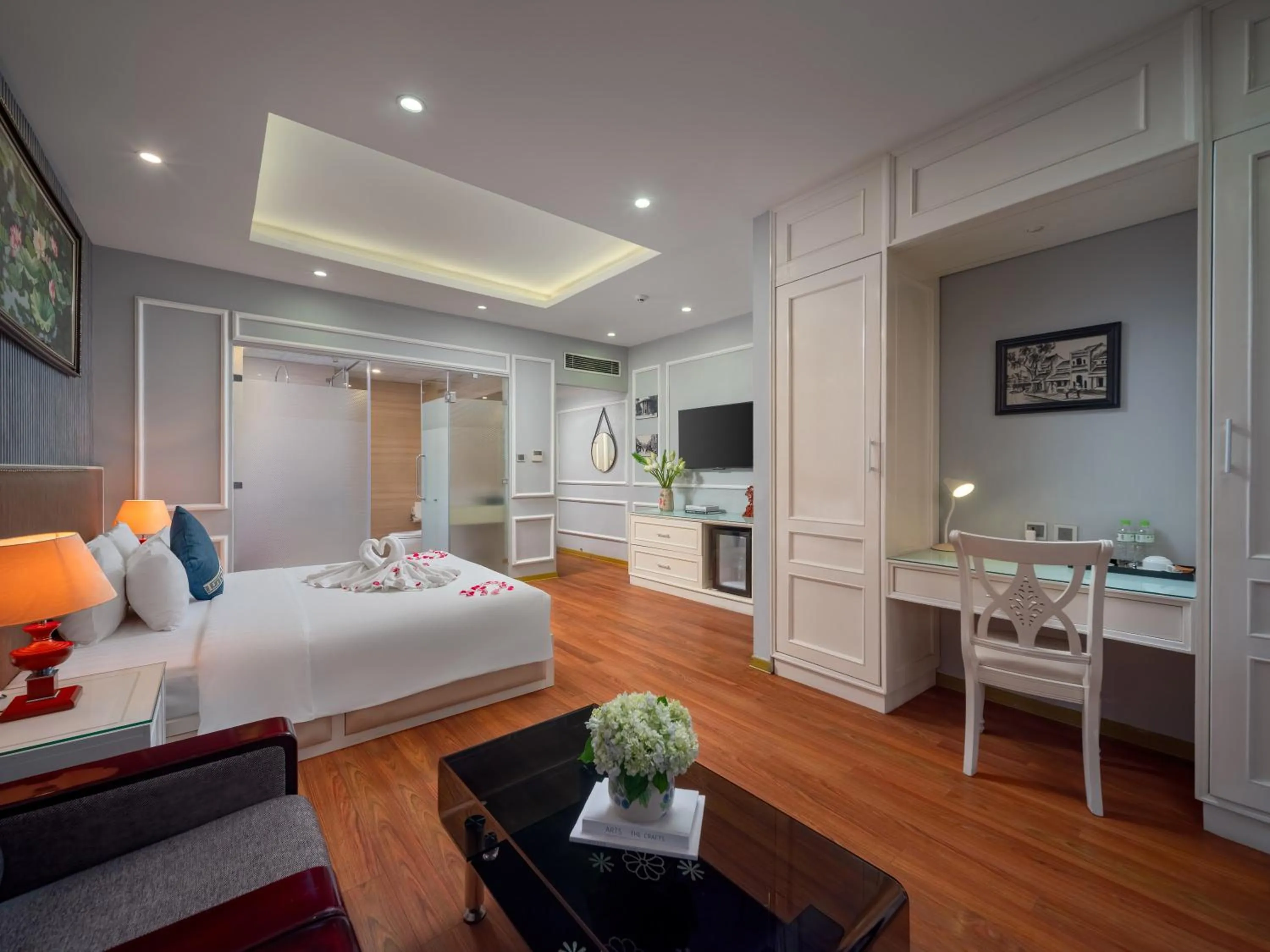 TV and multimedia, Bed in Hanoi HM Boutique Hotel