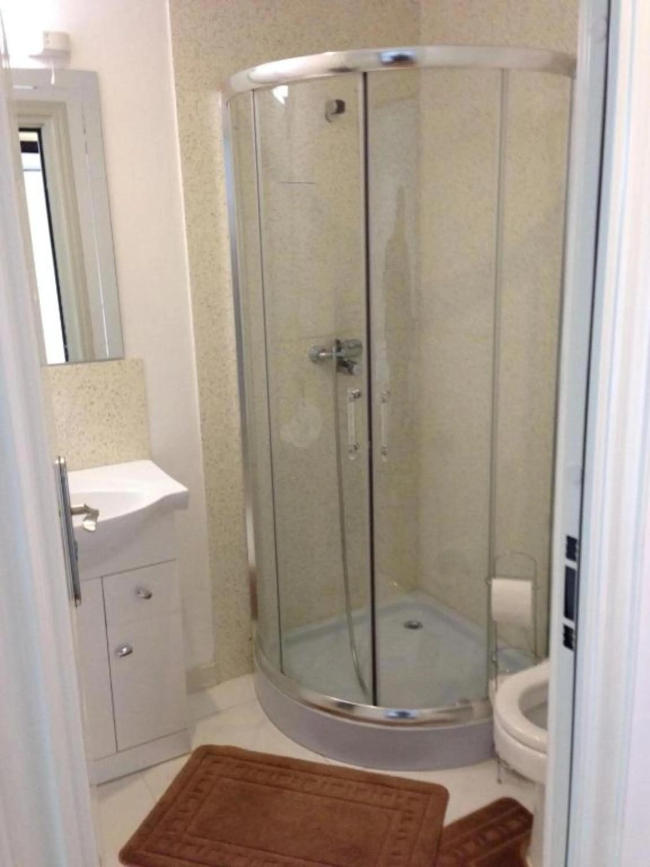 Bathroom in Ardenlea House Hotel B&b