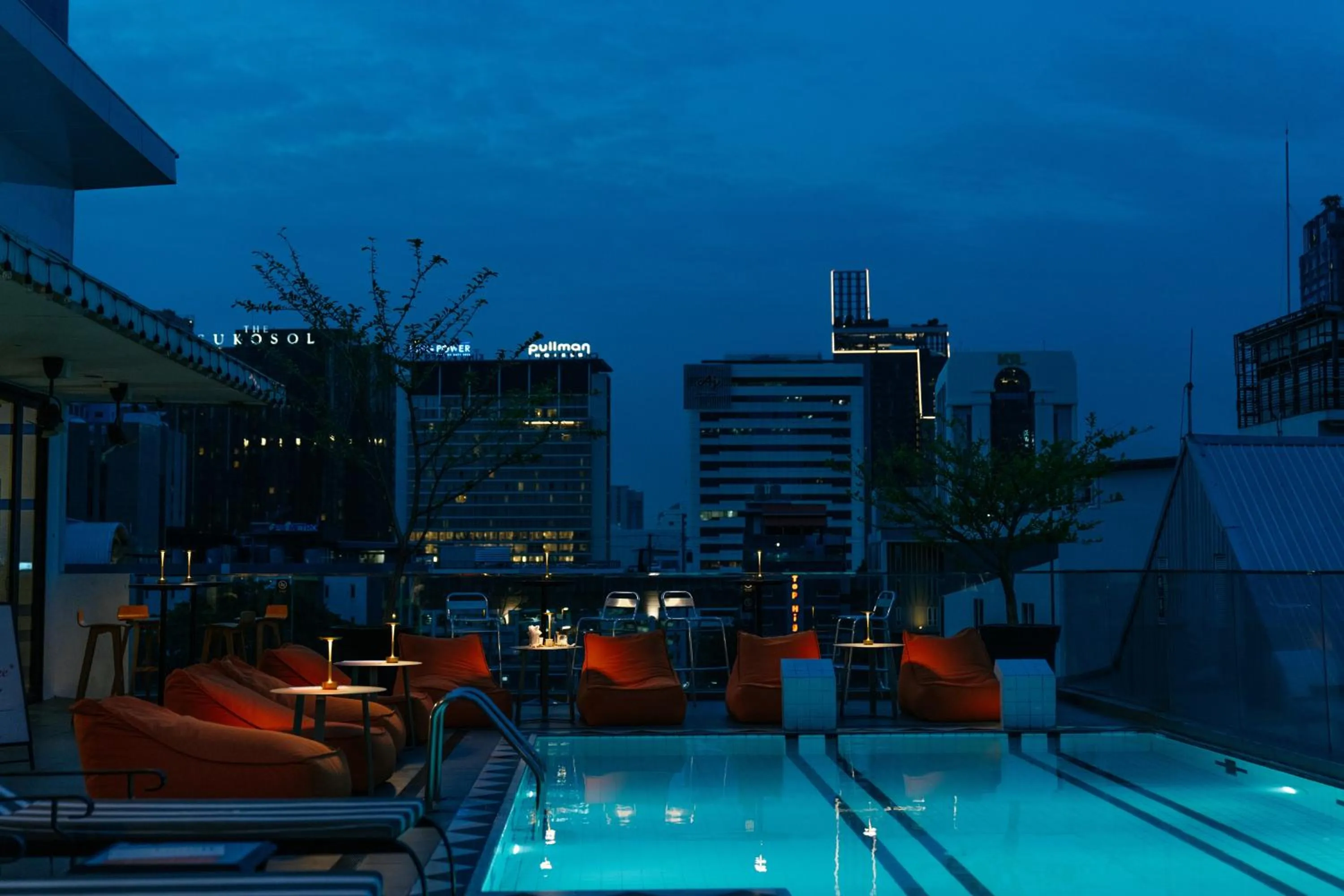 Lounge or bar in Vince Hotel Pratunam