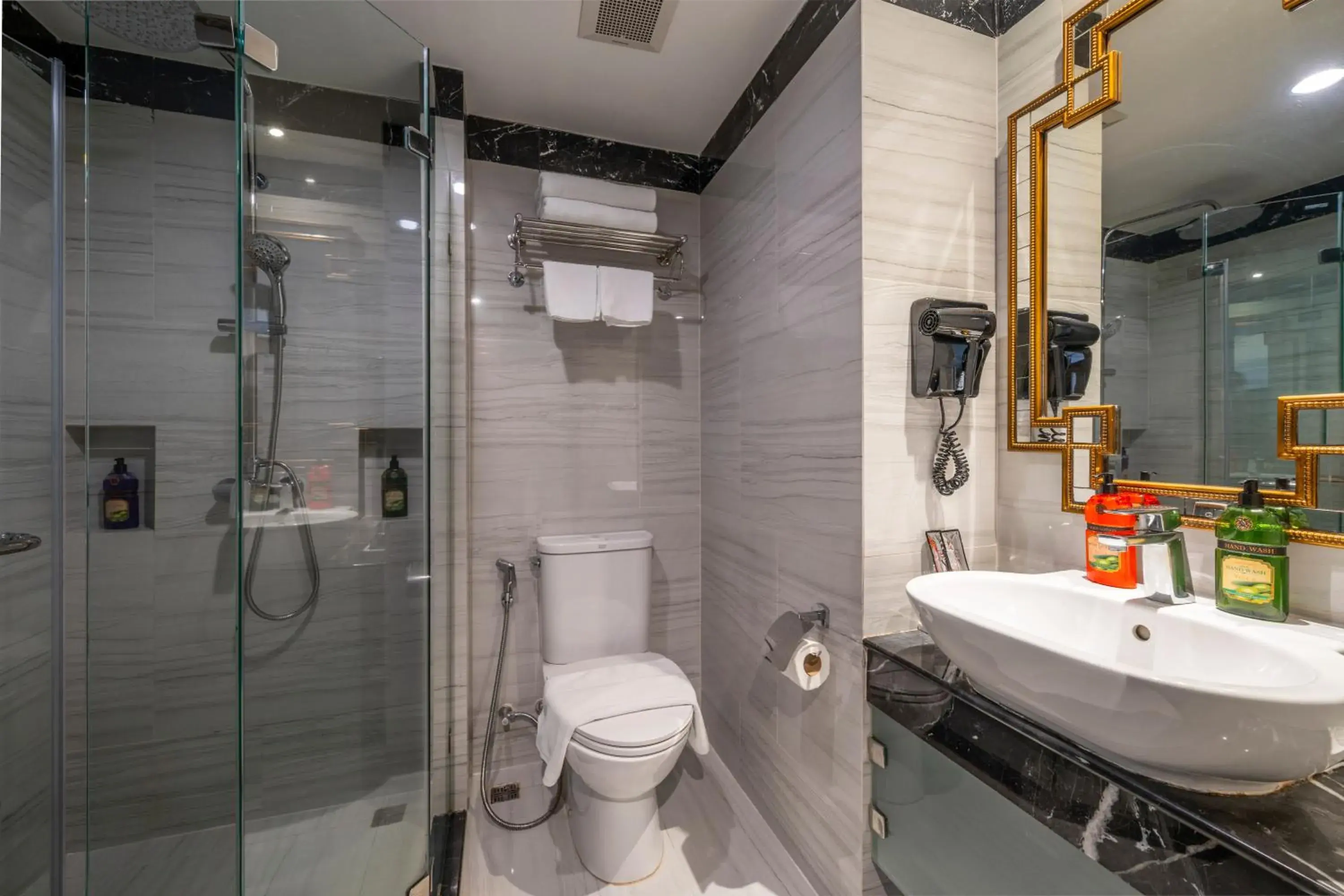 Deluxe Discovery King in Vince Hotel Pratunam Deluxe Discovery King in Vince Hotel Pratunam