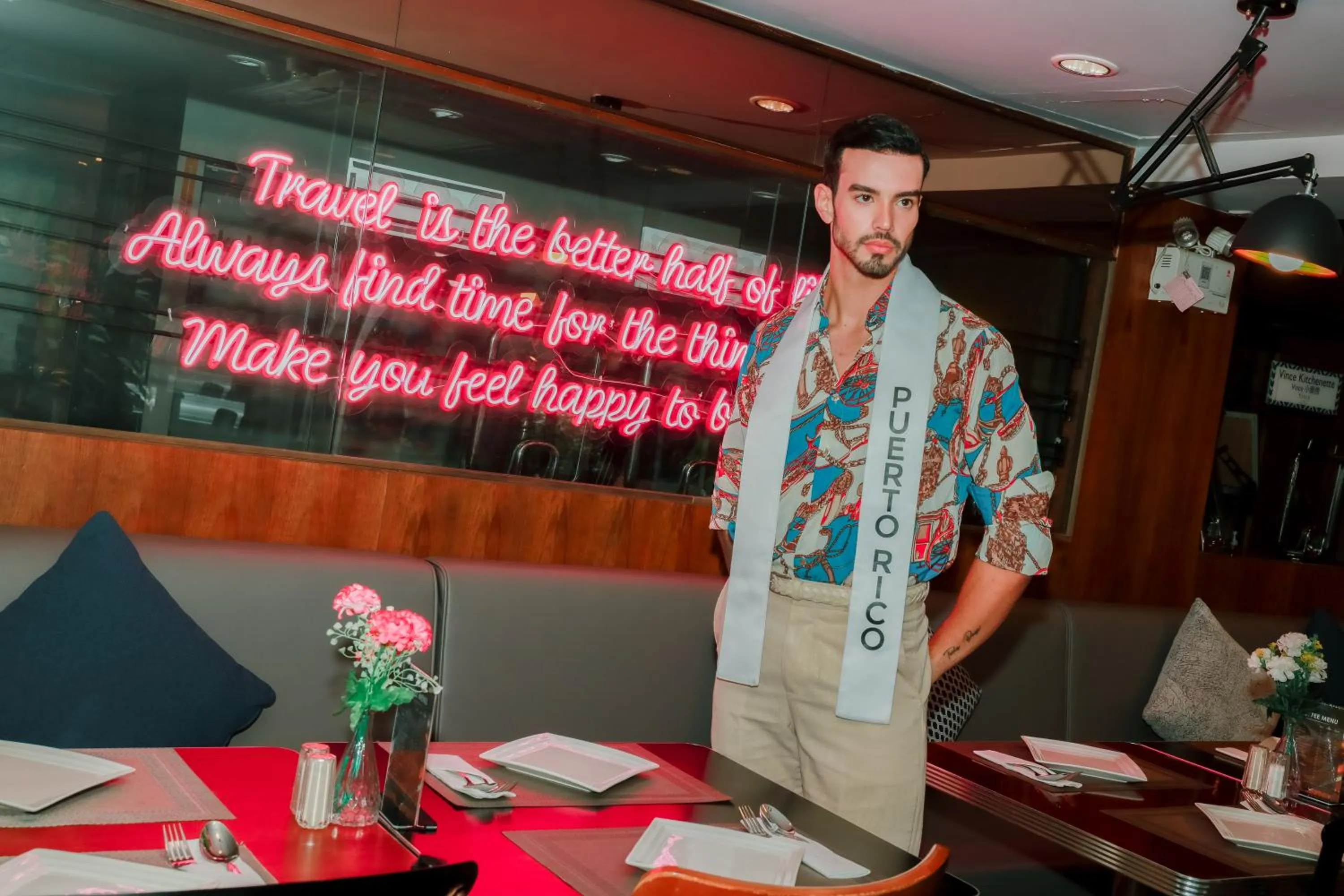 Restaurant/places to eat in Vince Hotel Pratunam