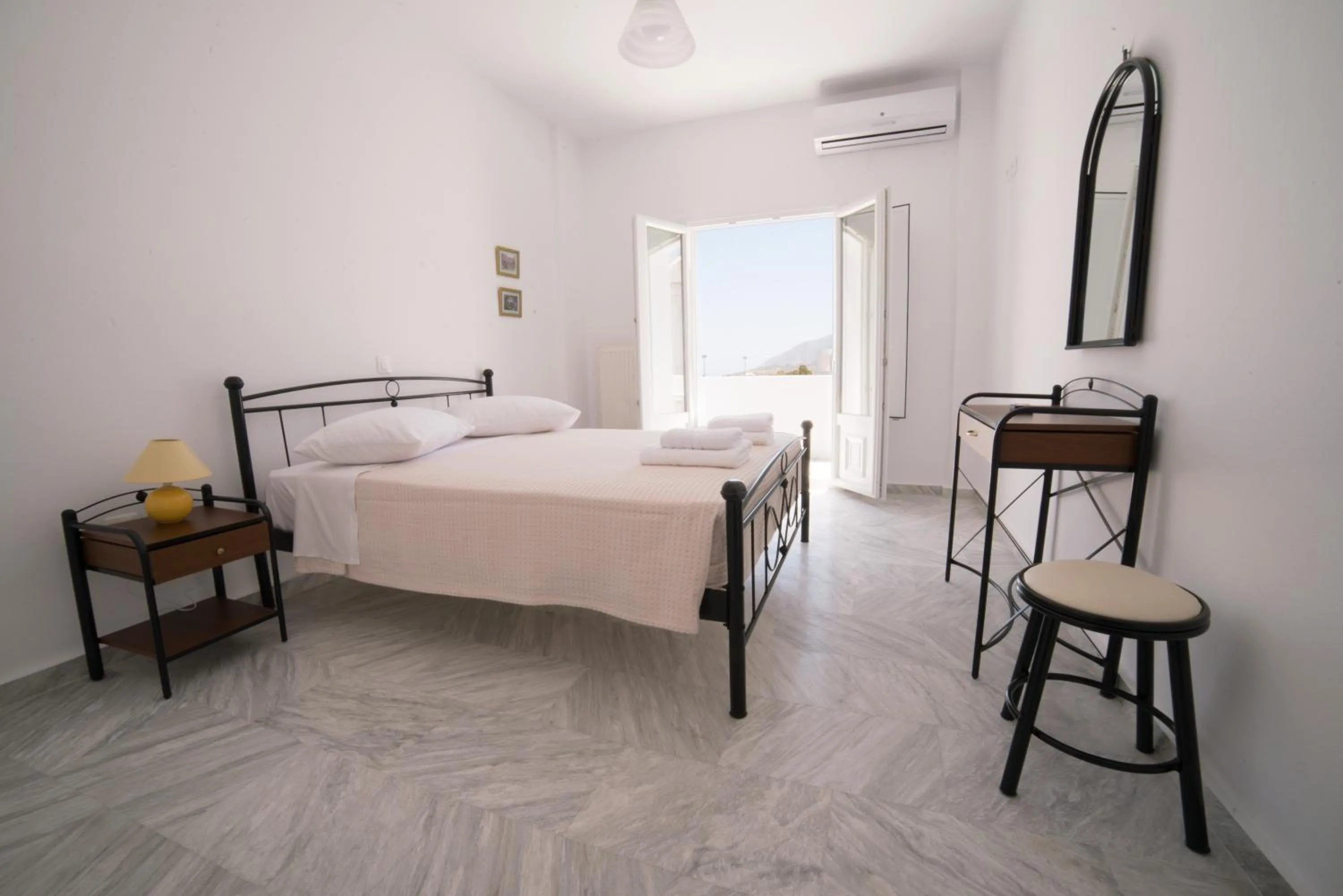 Bedroom, Bed in Altea Apartments