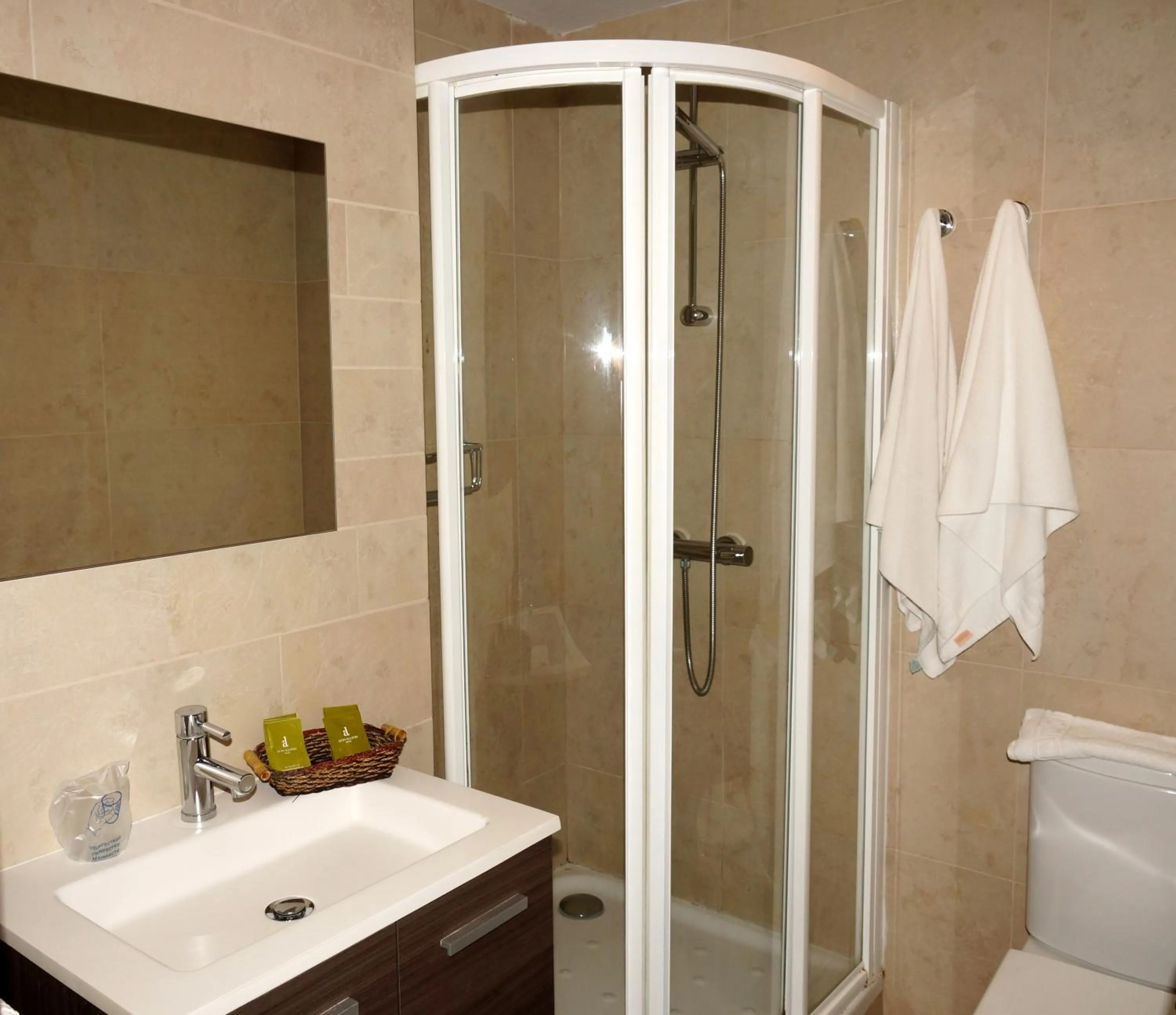 Photo of the whole room in Don Agustin