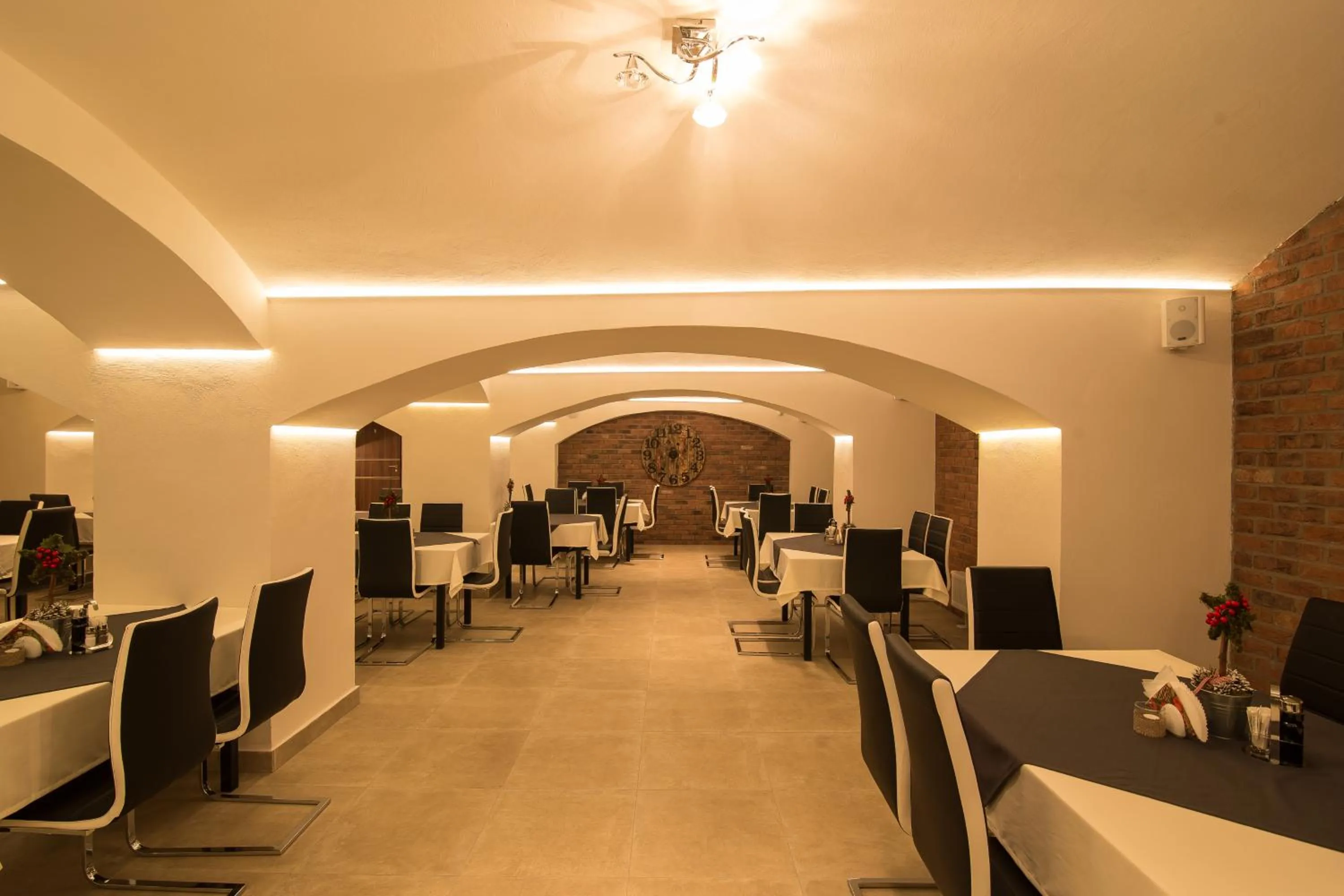 Restaurant/places to eat in Zajazd Biskupi