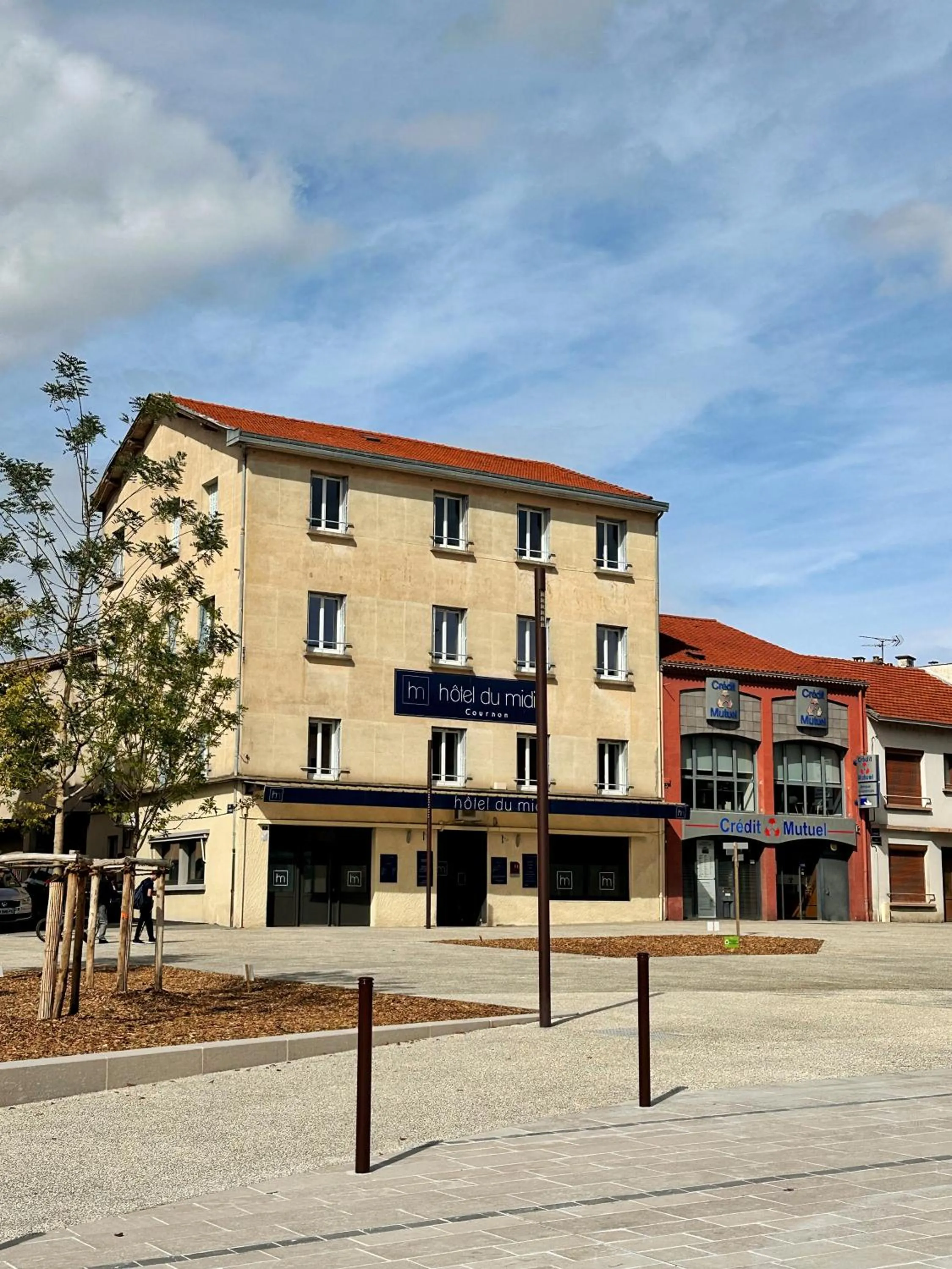 Hotel Le Midi Clermont-Cournon