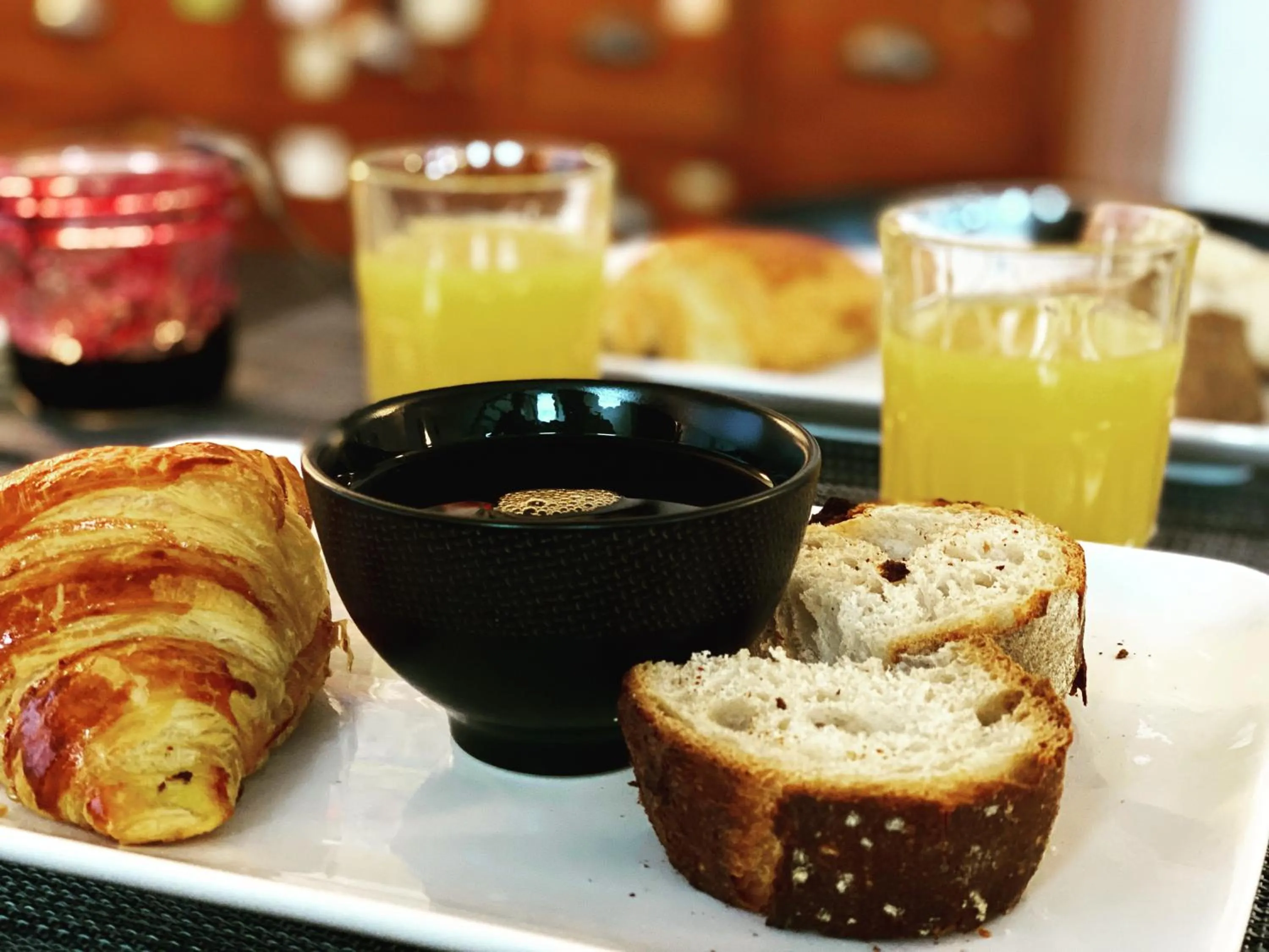 Hotel Le Midi Clermont-Cournon