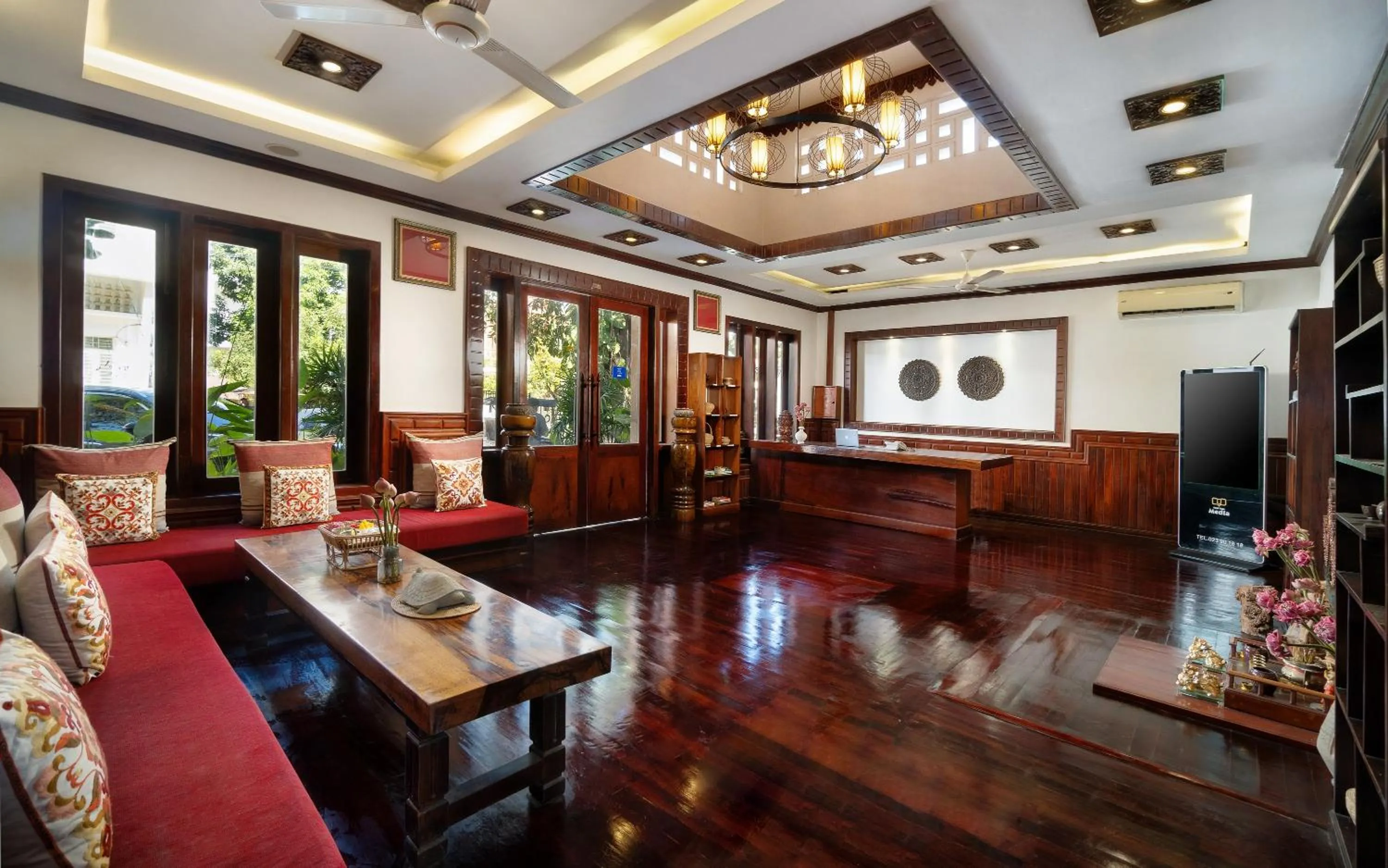 Lobby or reception in The Moon Residence & Spa