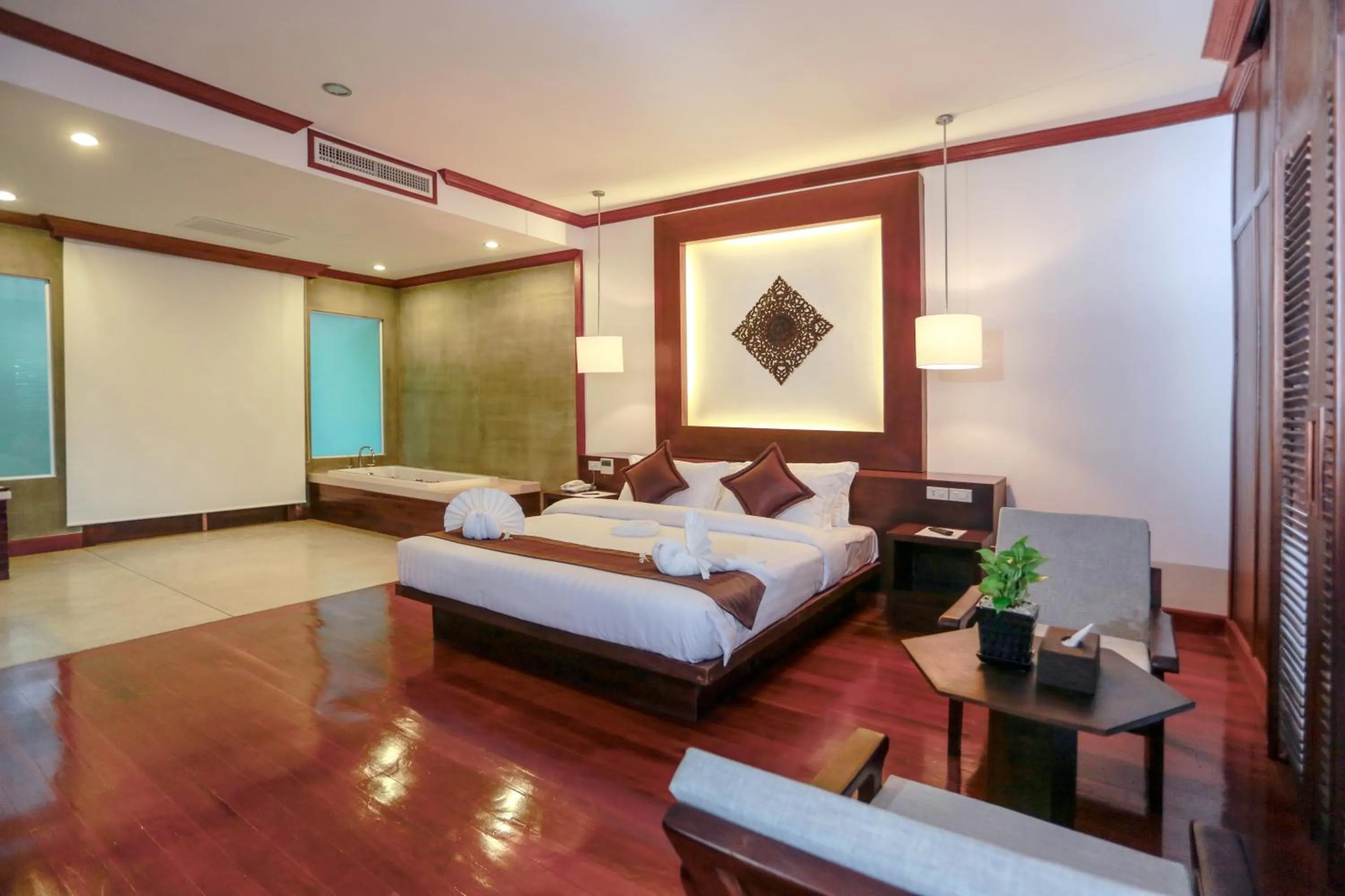 King Suite With Balcony Pool View - Free Pick Up  in The Moon Residence & Spa