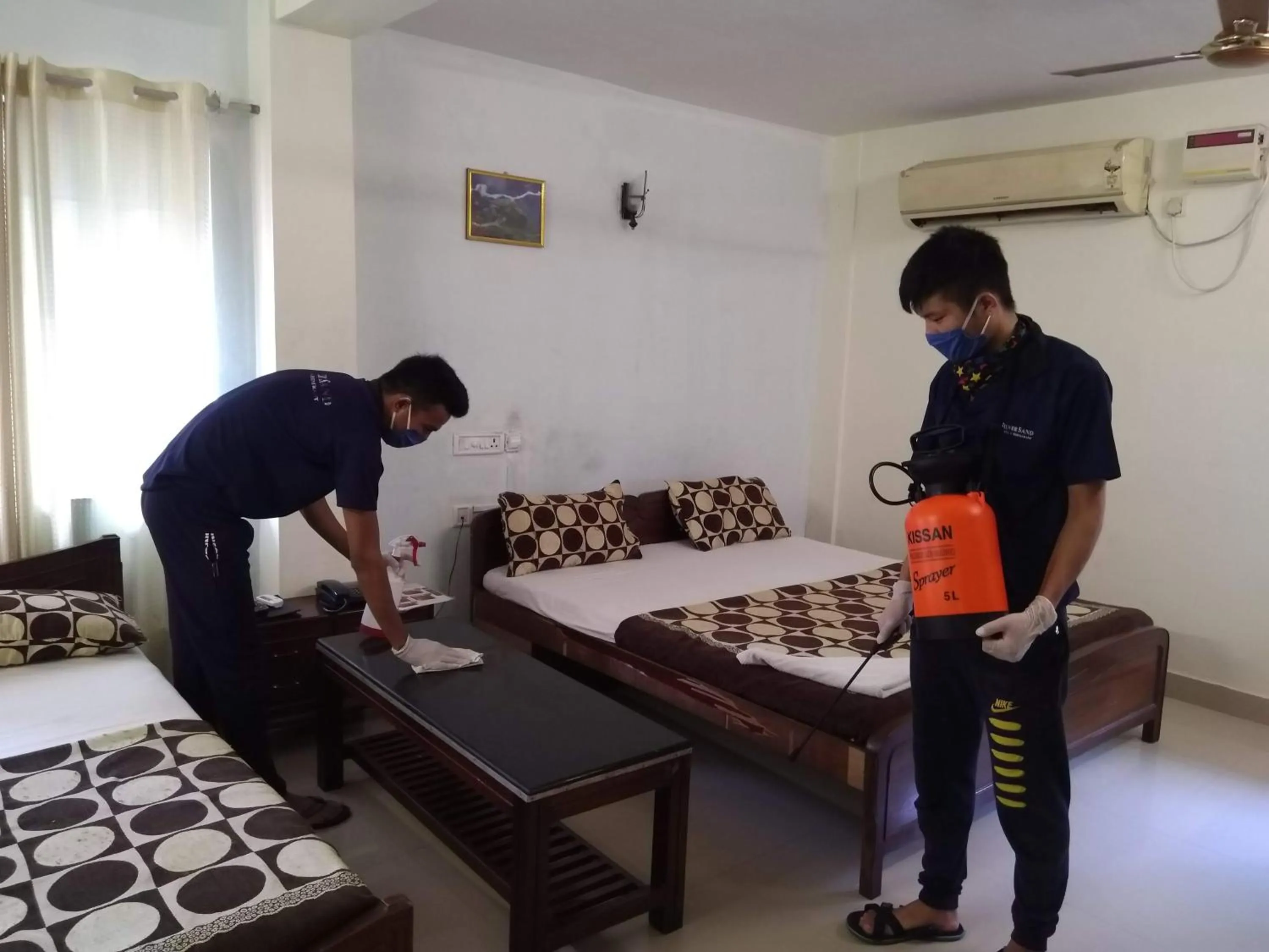 Staff, Bed in Hotel Silver Sand